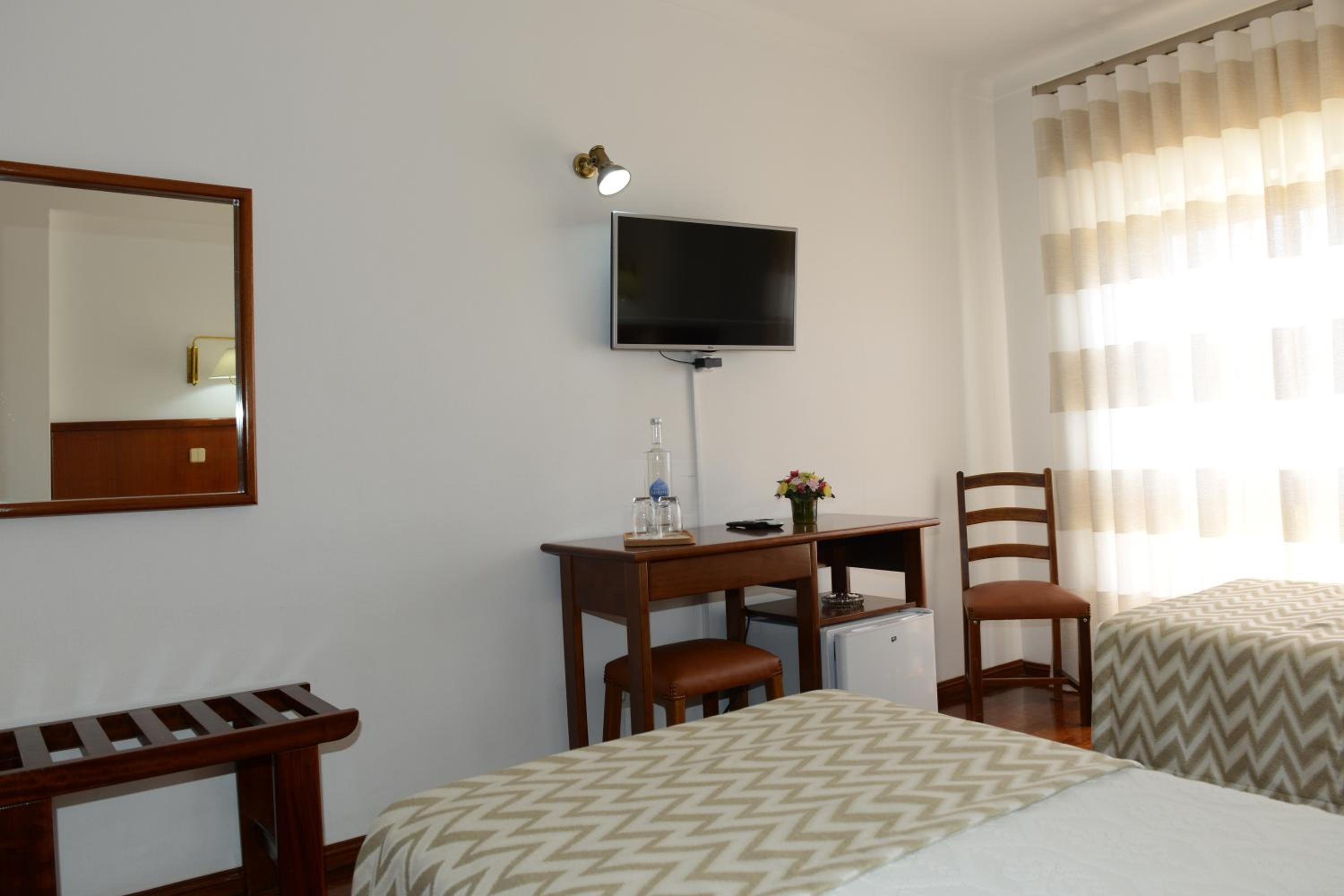 Twin Room - Photo 4