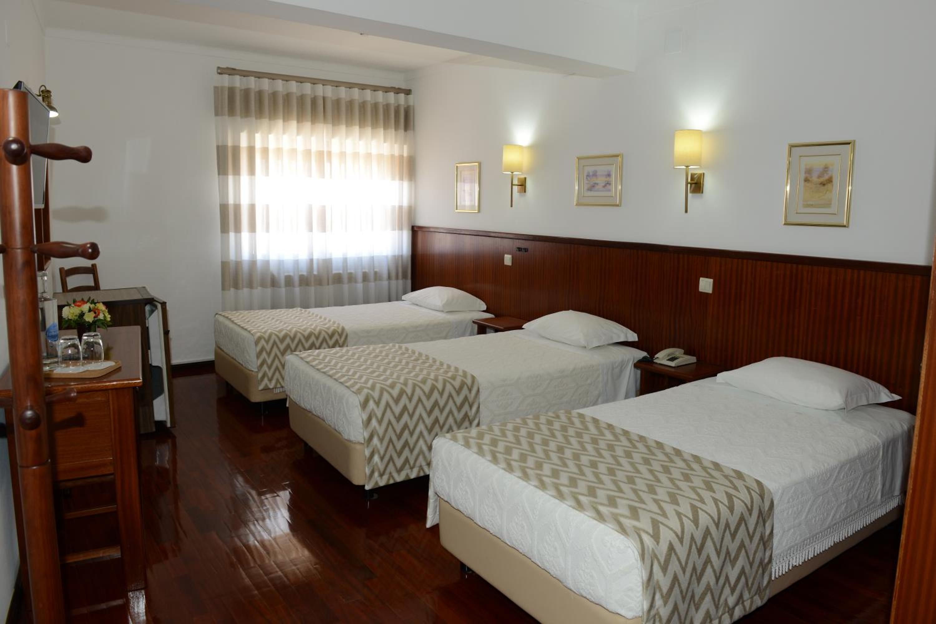Triple Room - Photo 1