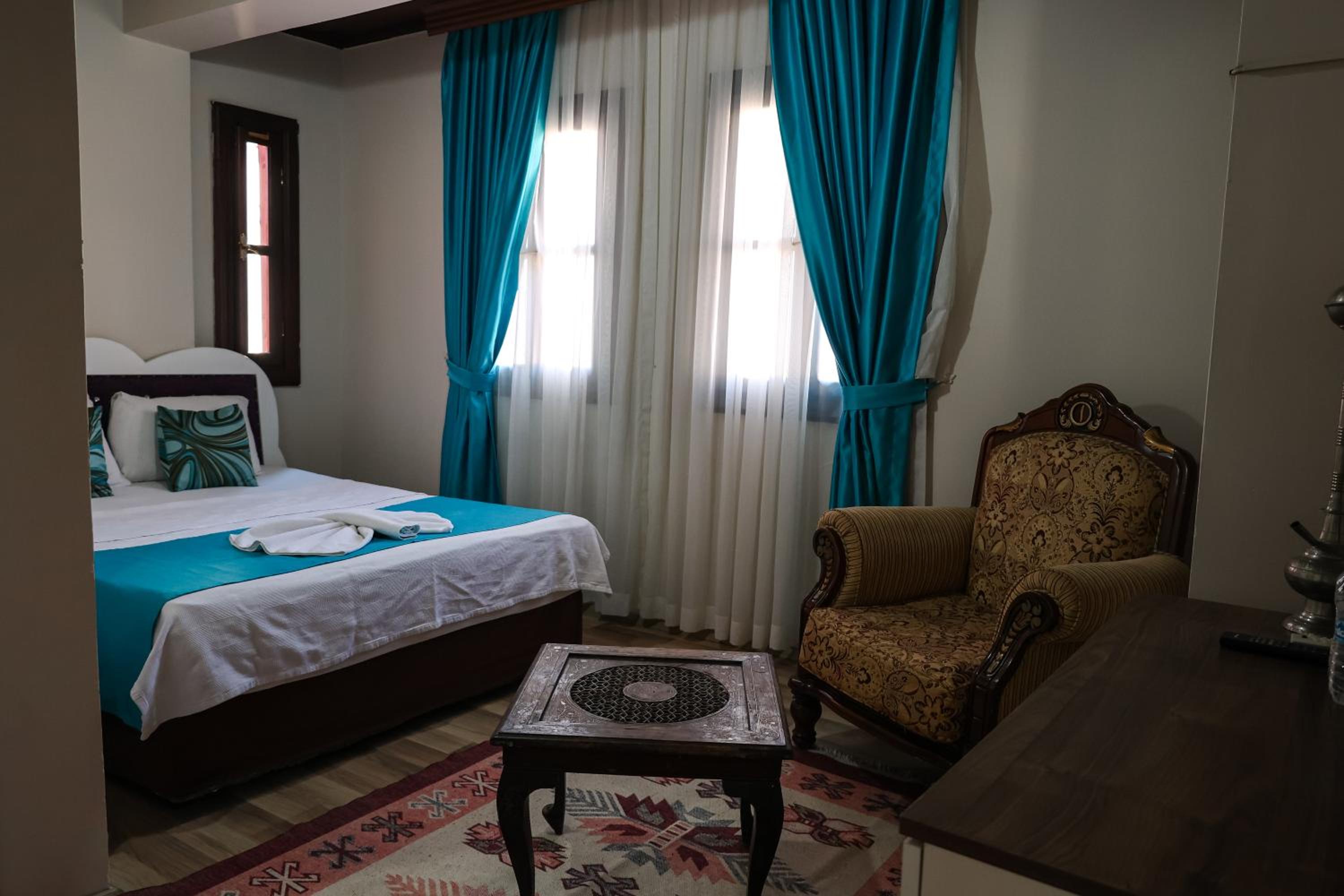 Large Double Room photo 3