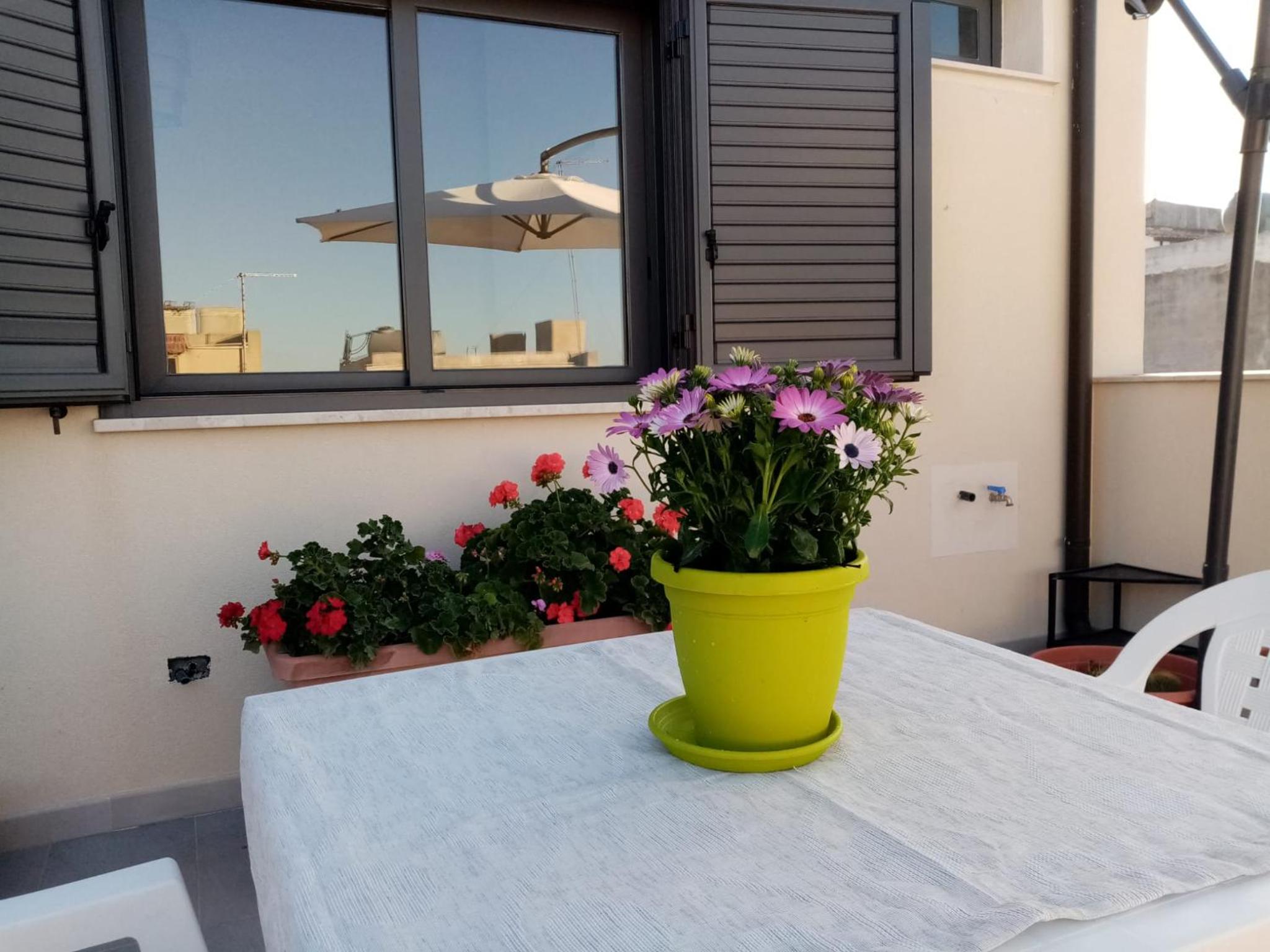 Double Room with Terrace - Photo 6