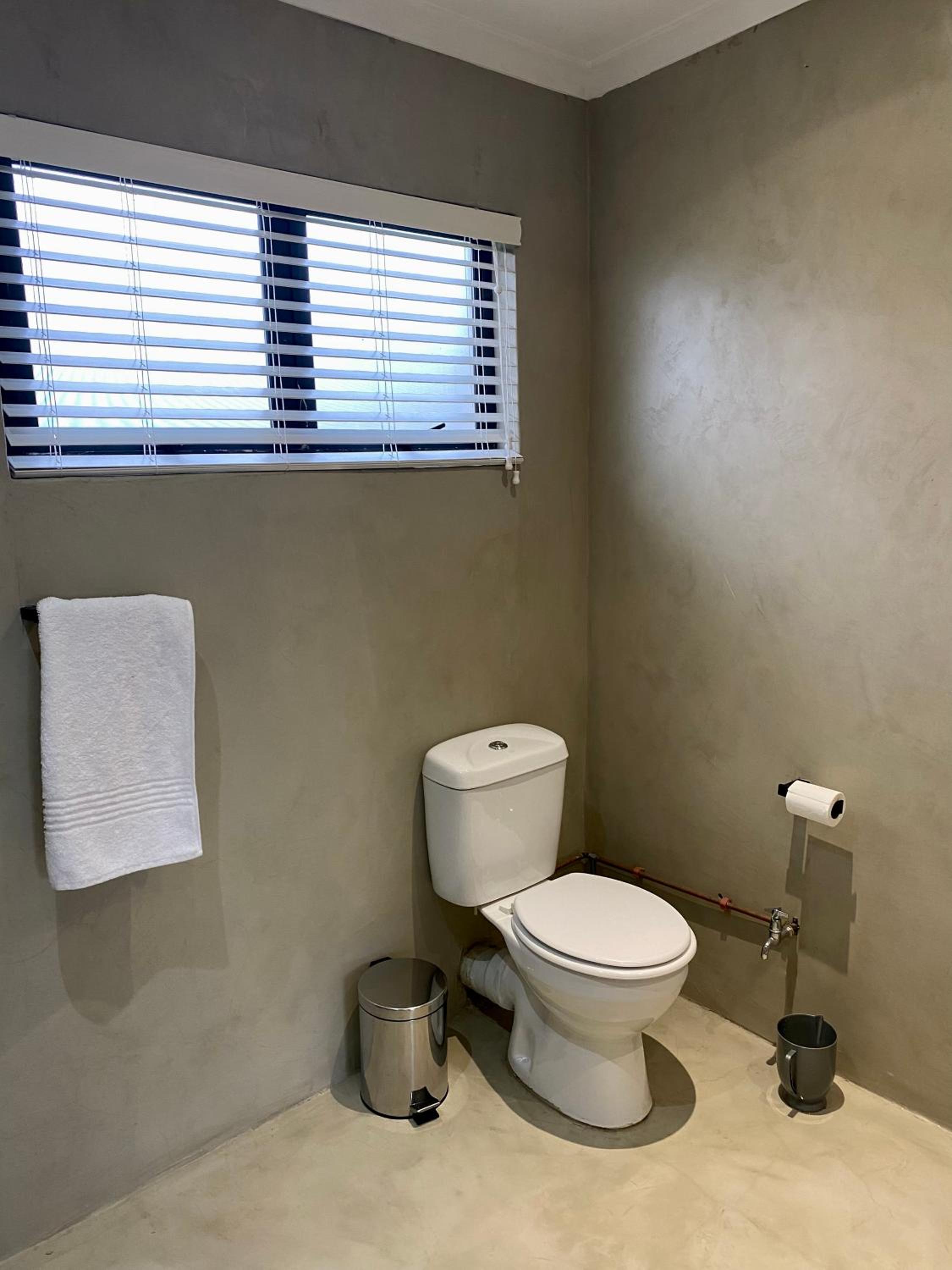 Four-Bedroom House - Photo 38