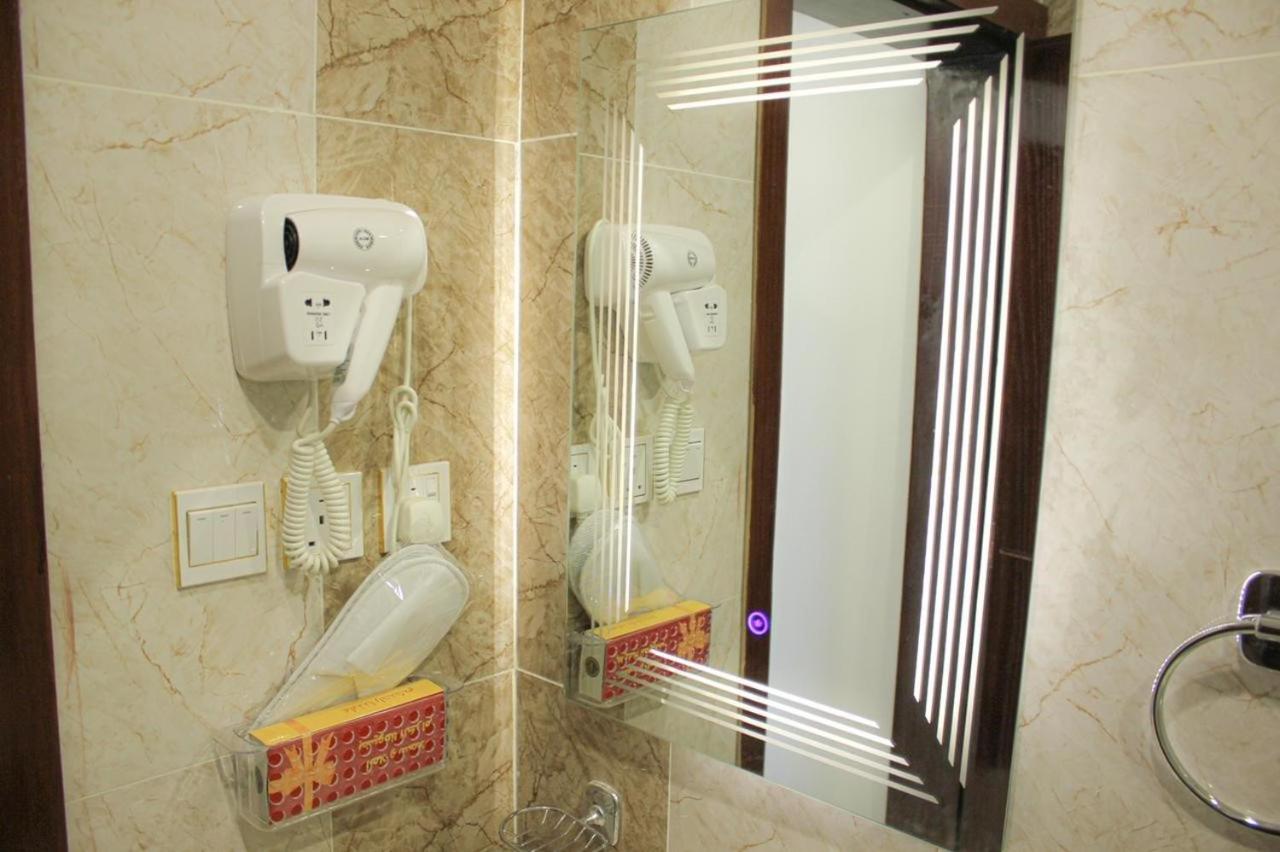 Deluxe Room (2 Adults + 1 Child) photo 2