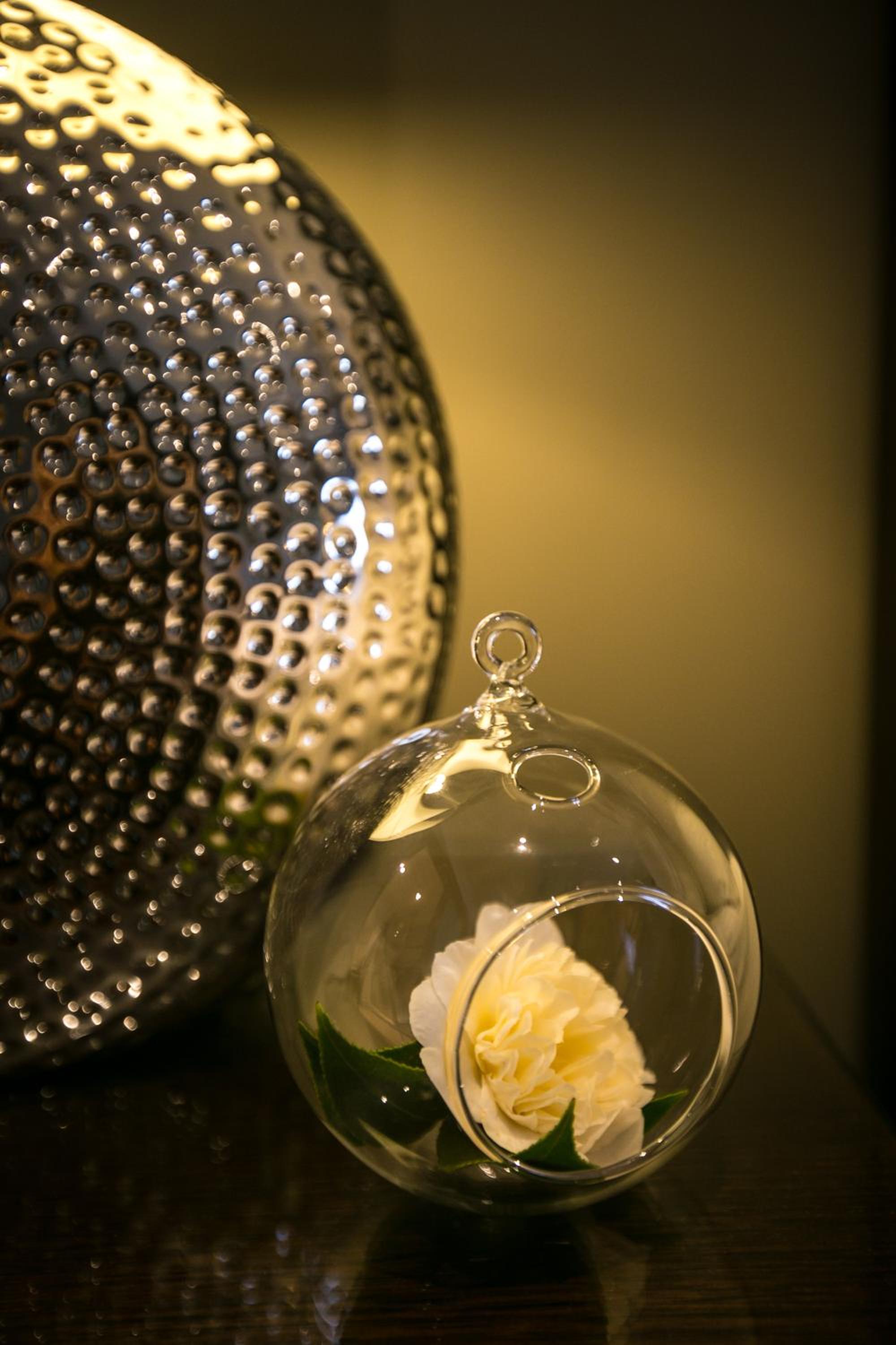 Deluxe Suite with Spa Bath - Photo 9
