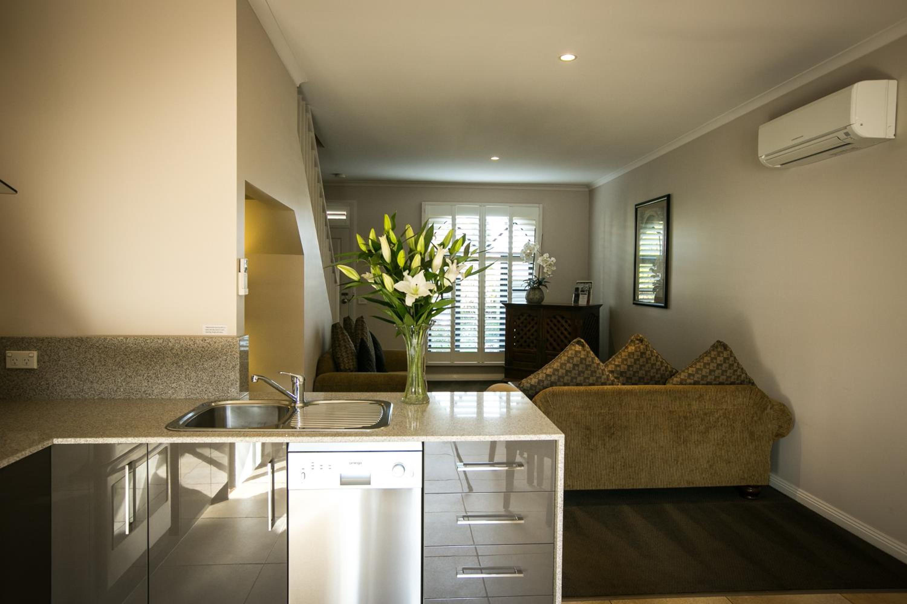 Two-Bedroom Apartment - Photo 5