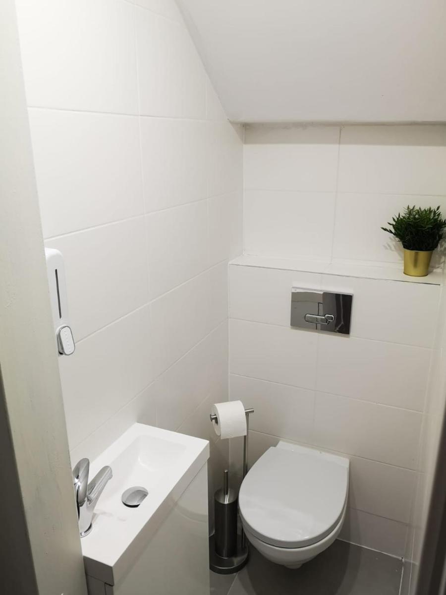 Budget Twin Room photo 3