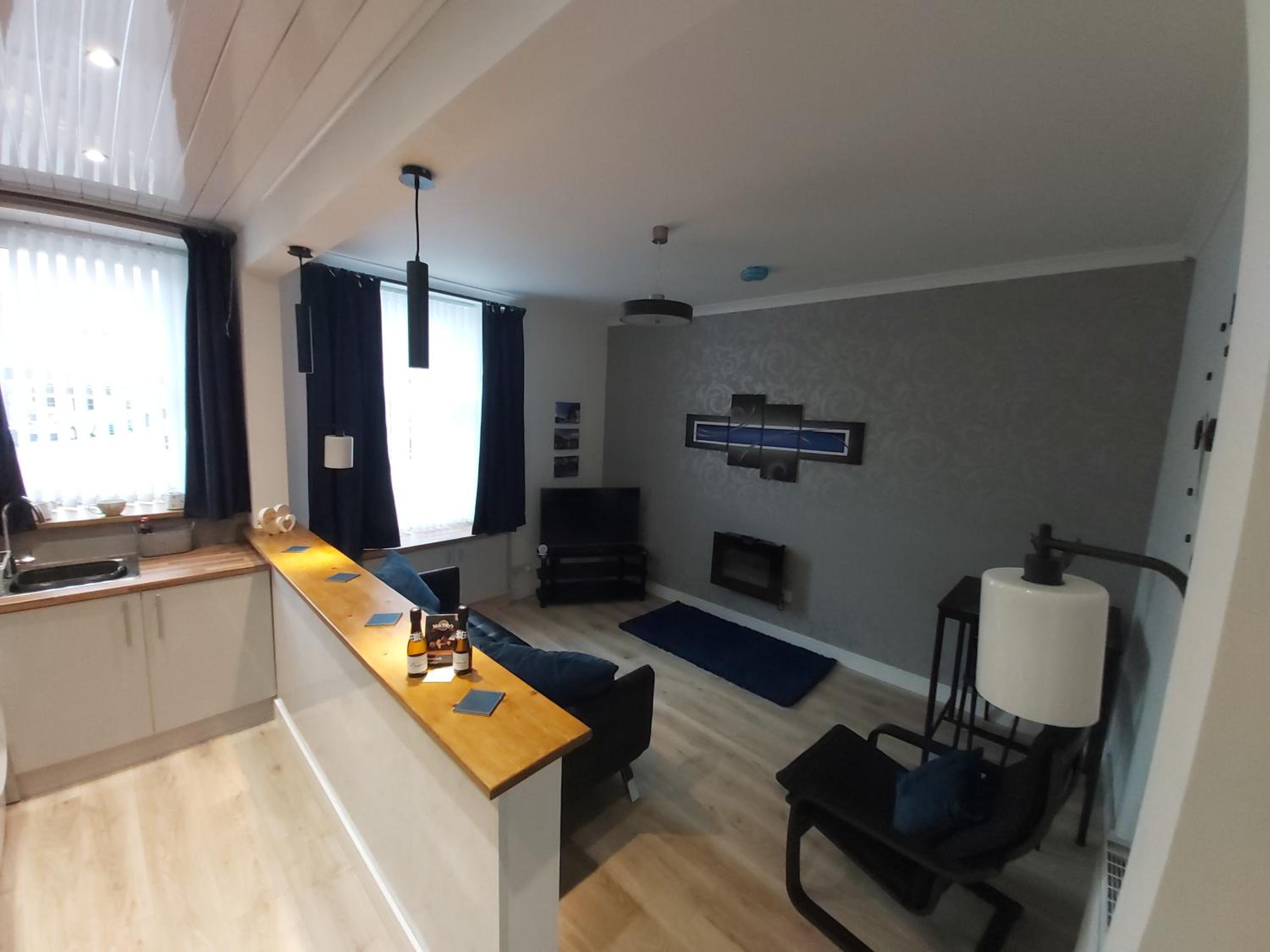 One-Bedroom Apartment - Photo 8