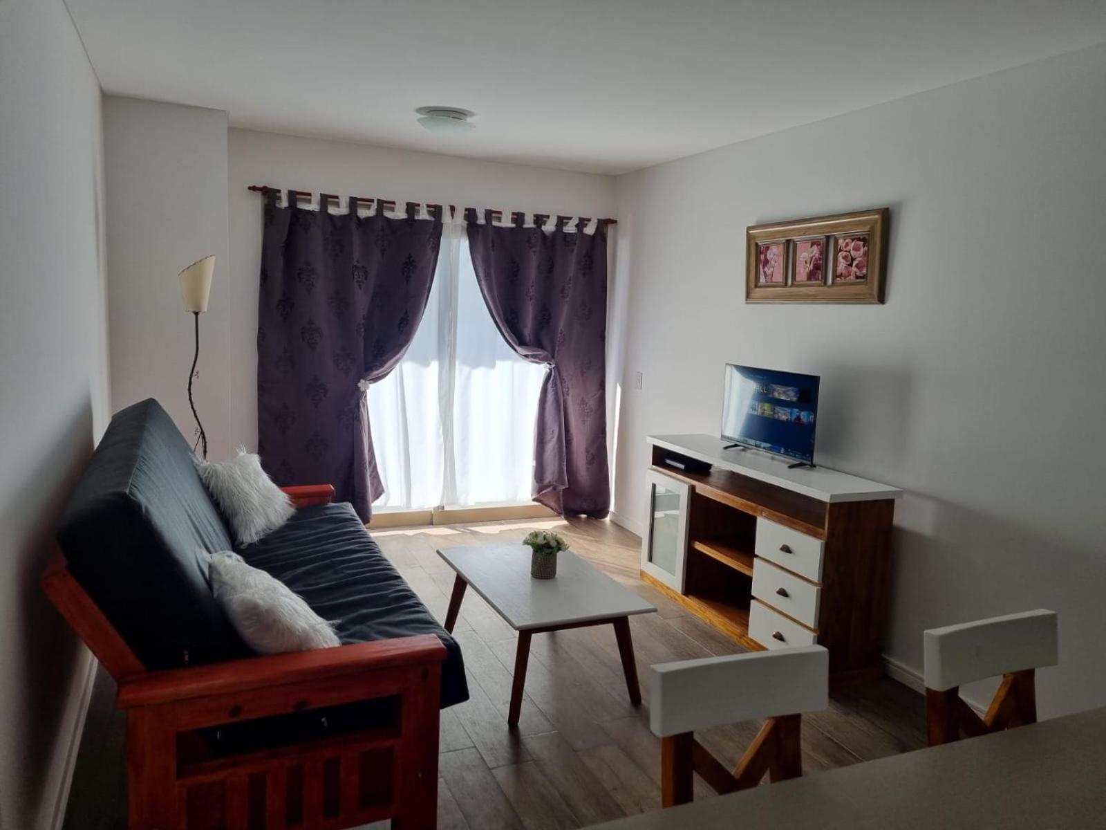 One-Bedroom Apartment photo 1