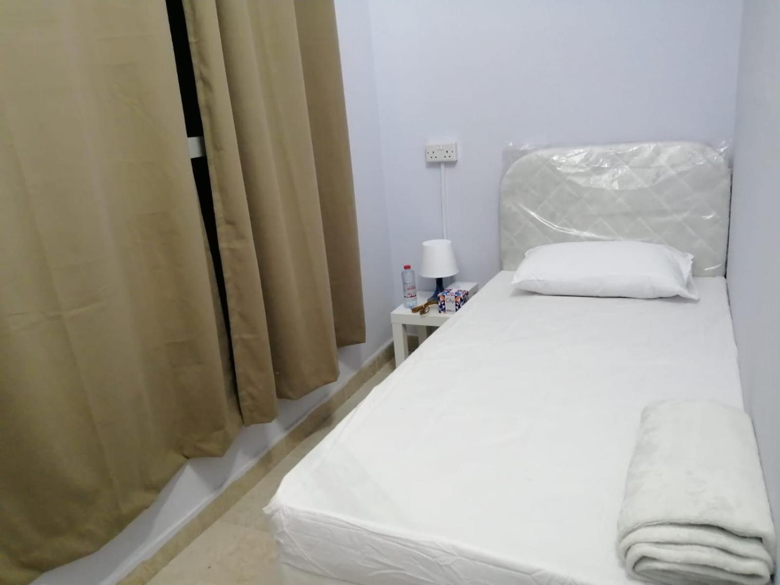 Standard Single Room With Shared Bathroom photo 3