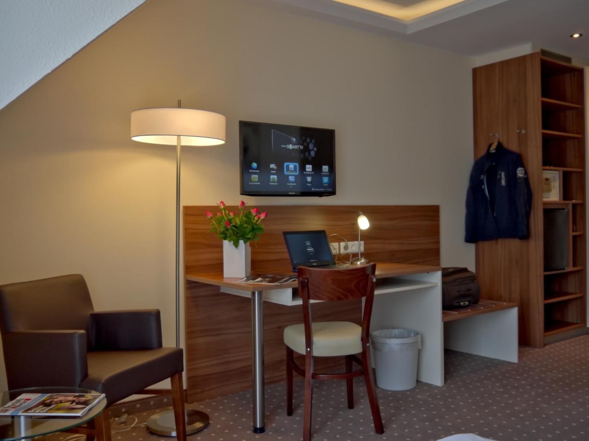 Superior Double or Twin Room photo 3