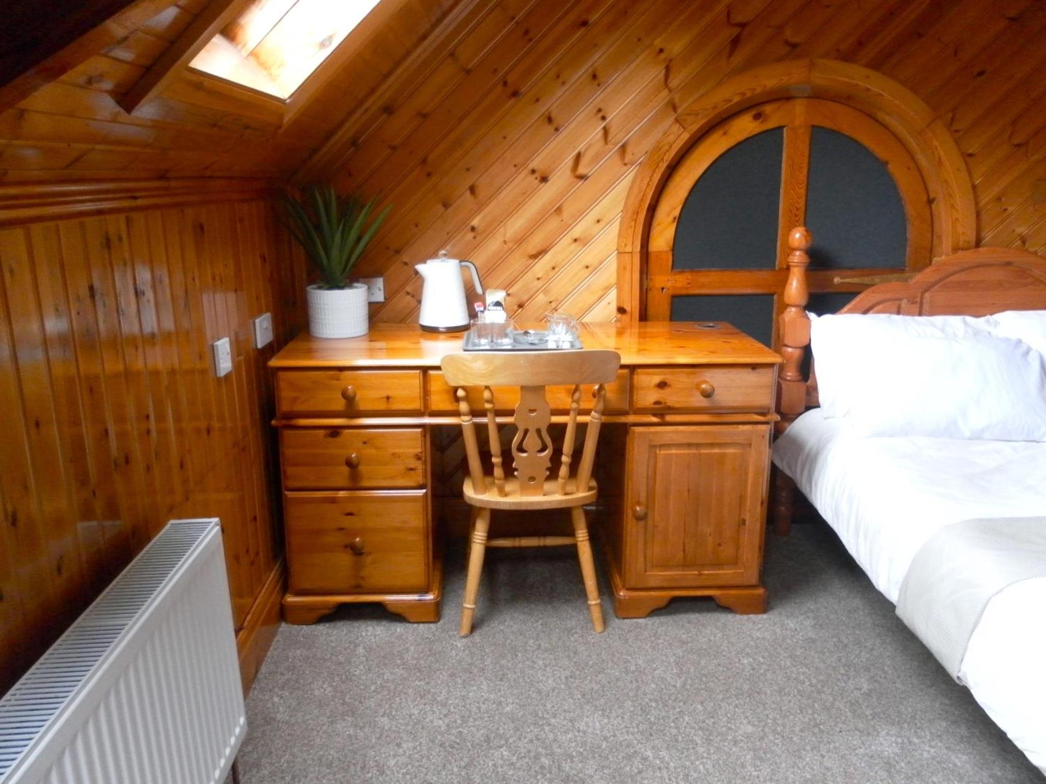 One-Bedroom Apartment - Photo 1