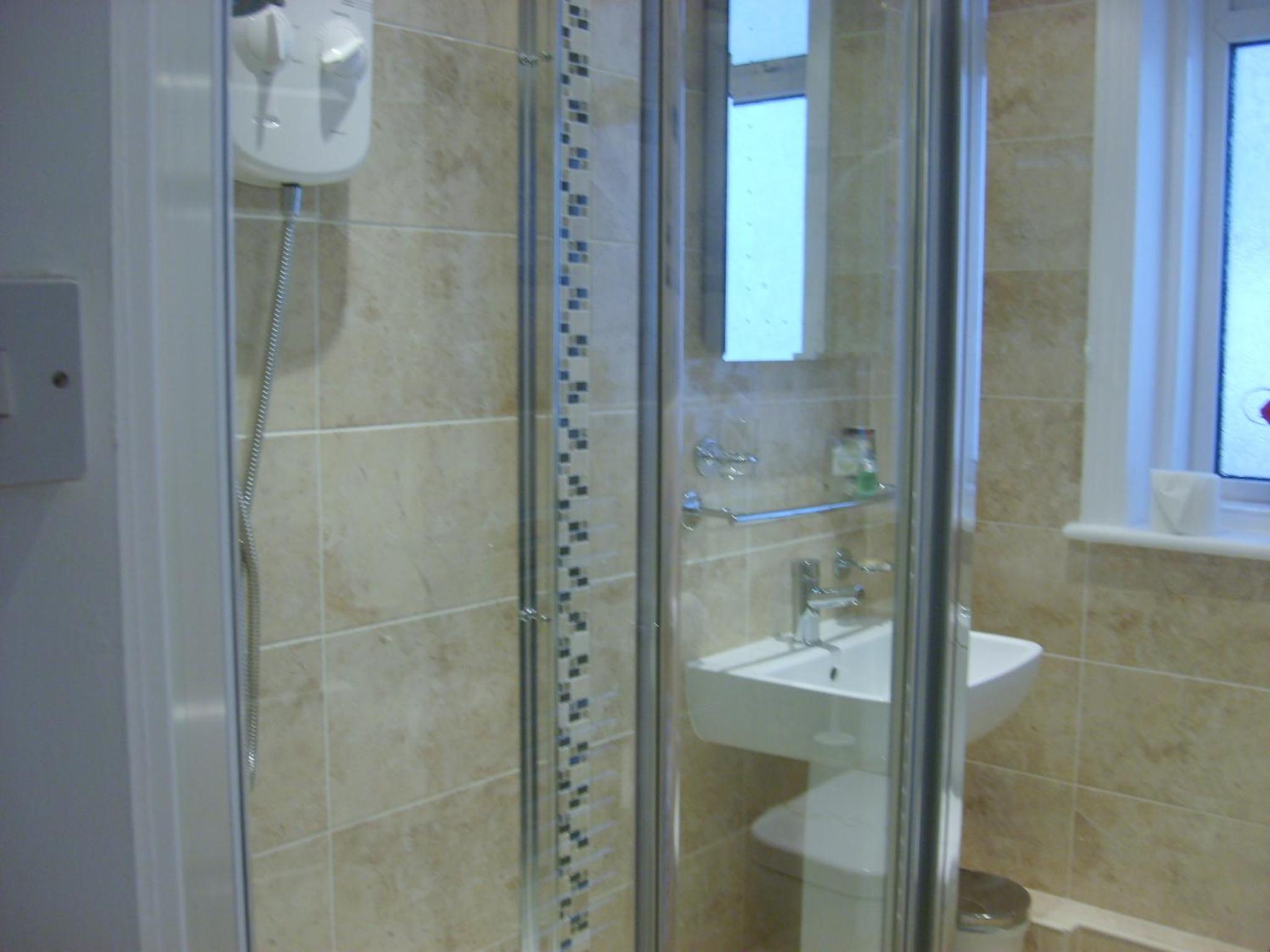 Small Double Room - Photo 6