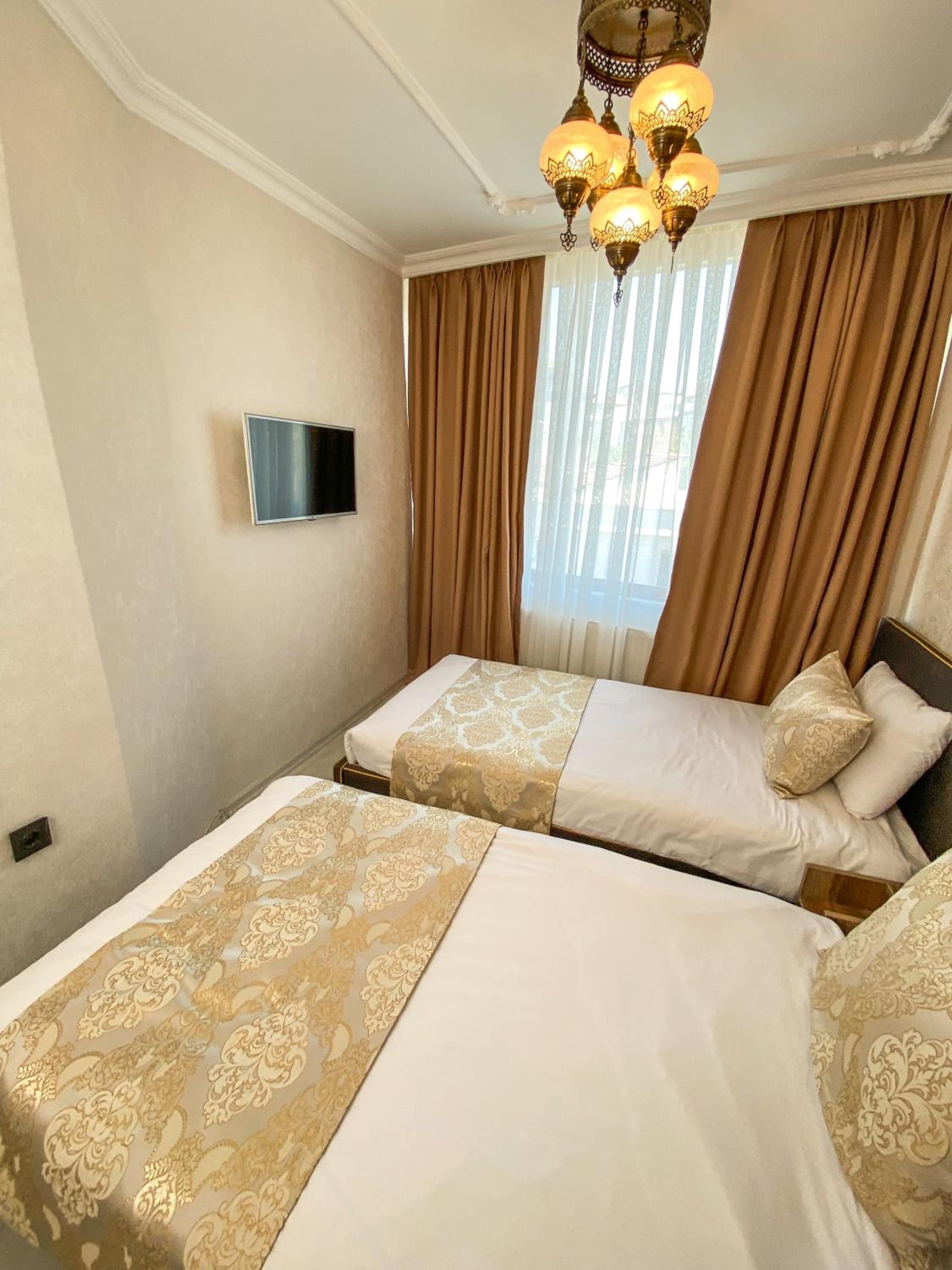 Standard Twin Room photo 3