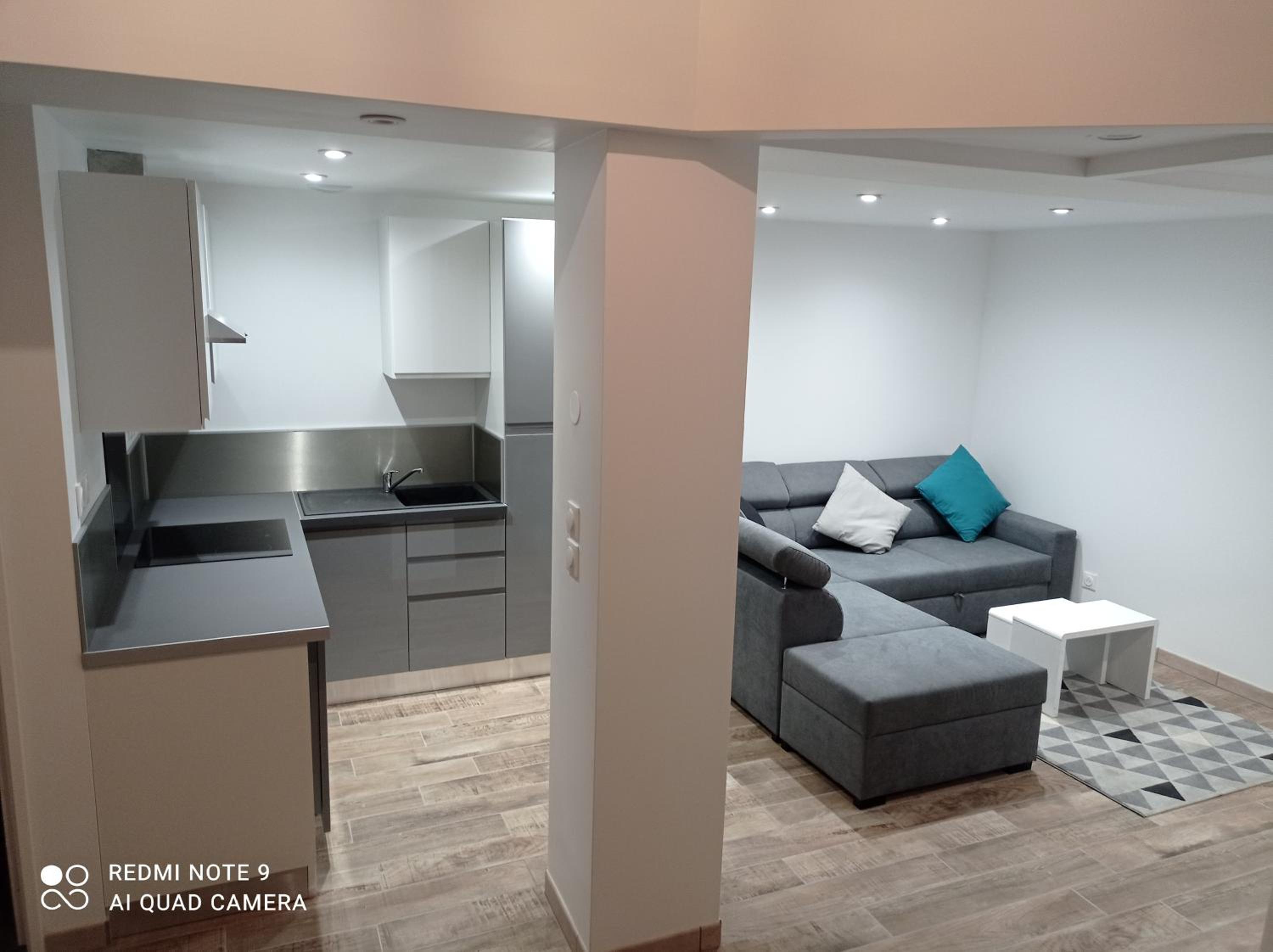 Deluxe Apartment - Photo 3