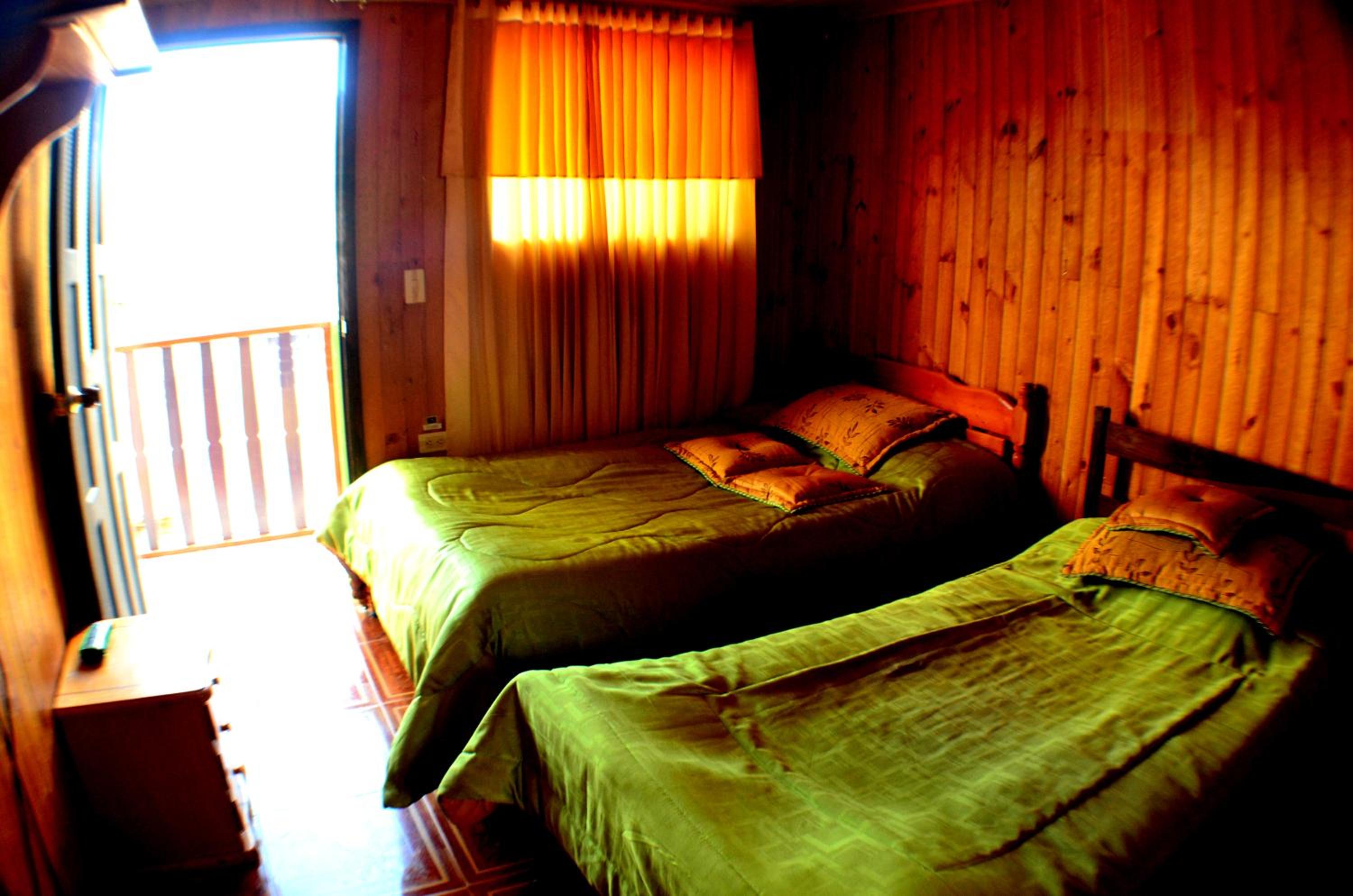 Family Room with Private Bathroom photo 2
