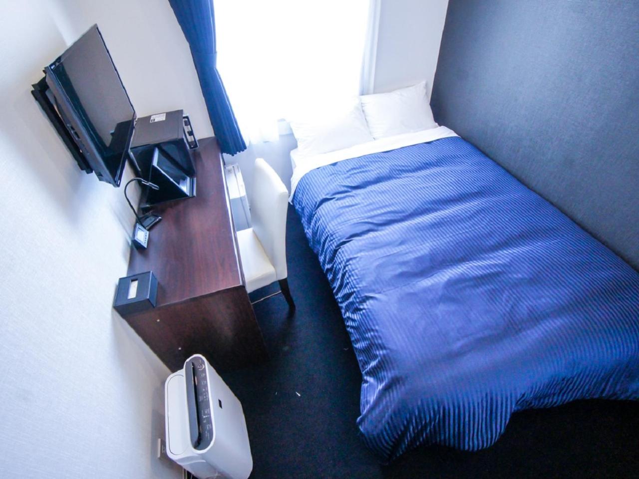 Double Room with Small Double Bed - Non-Smoking photo 2