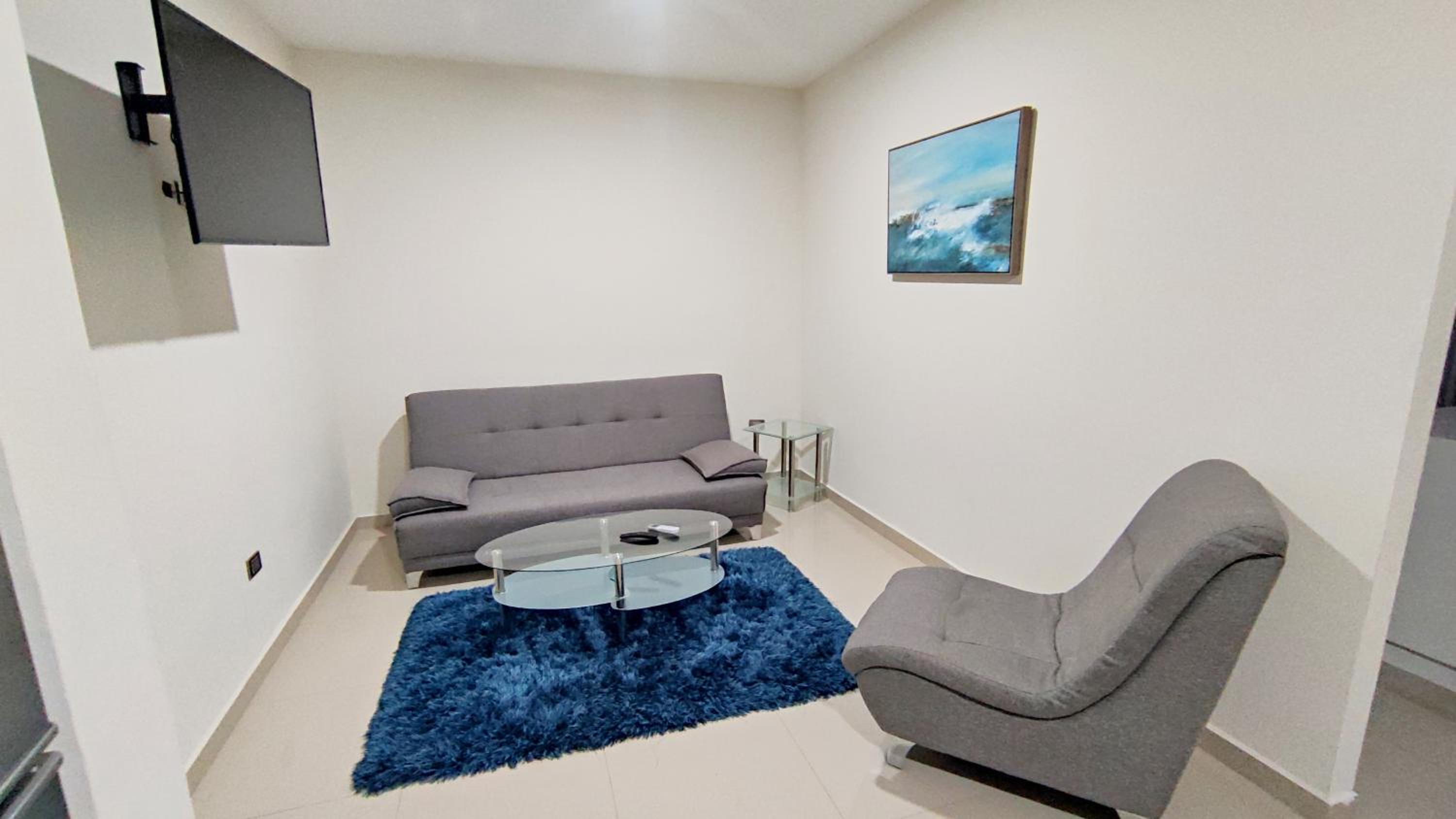 One-Bedroom Apartment - Photo 6