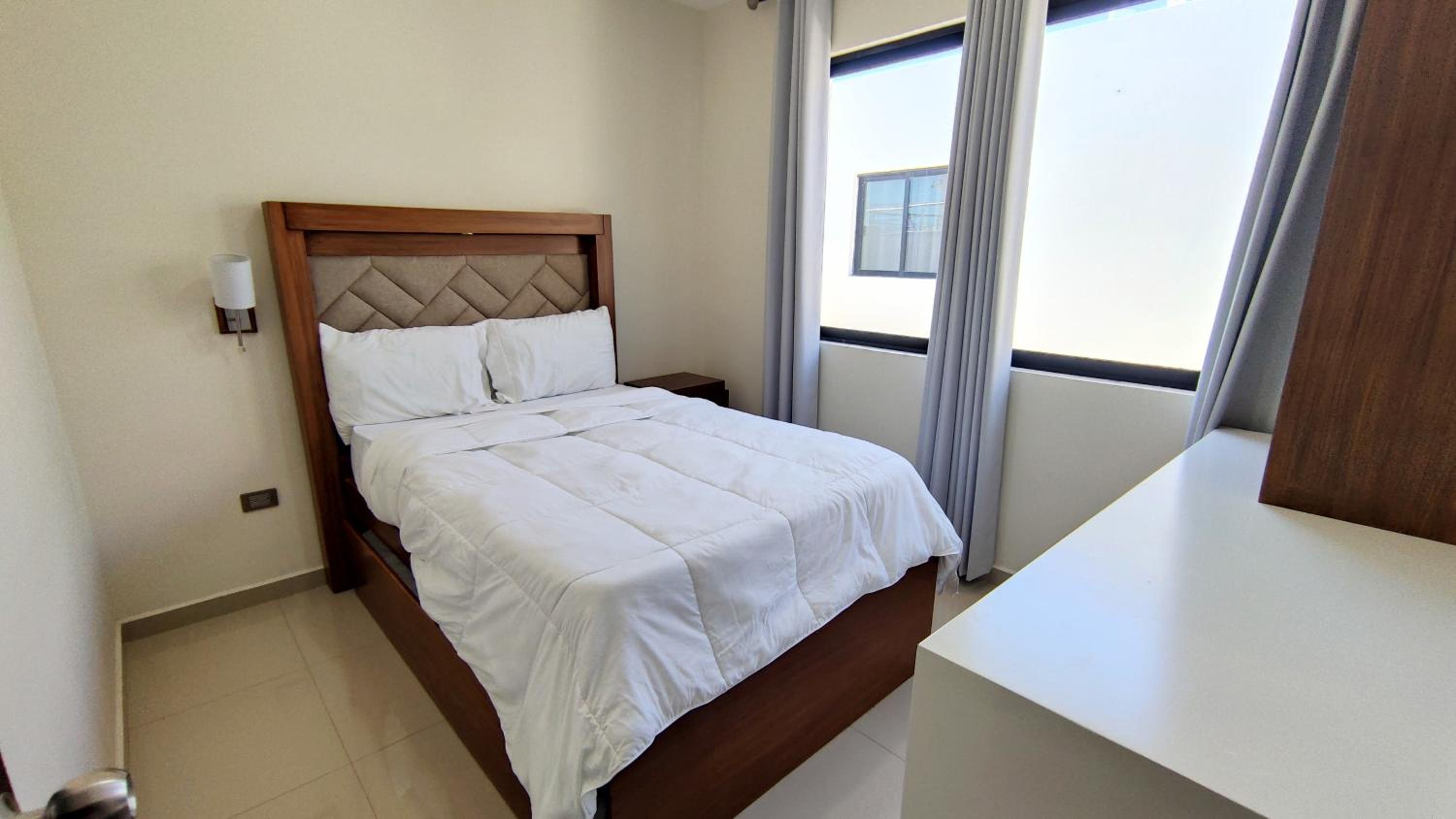 One-Bedroom Apartment - Photo 3