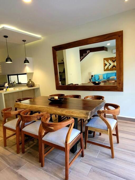 Four-Bedroom House - Photo 32