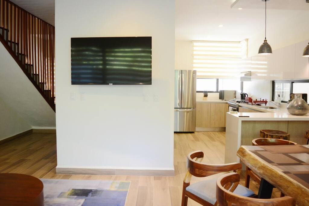 Four-Bedroom House - Photo 21