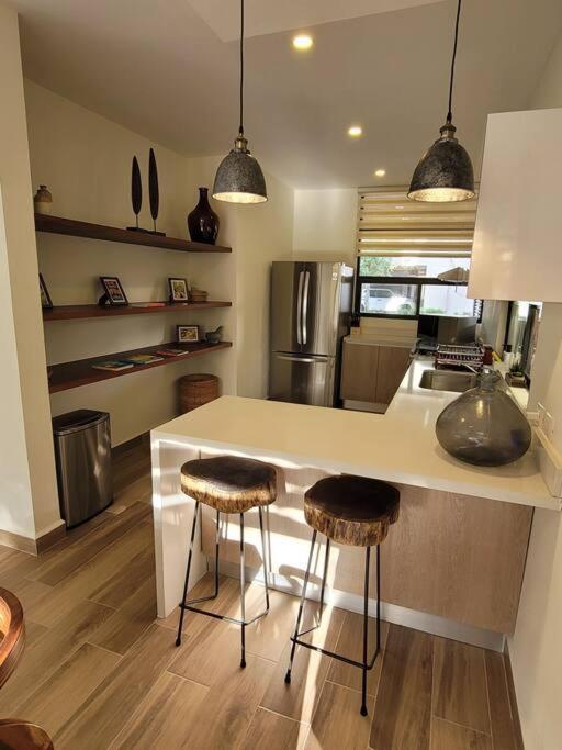 Four-Bedroom House - Photo 4