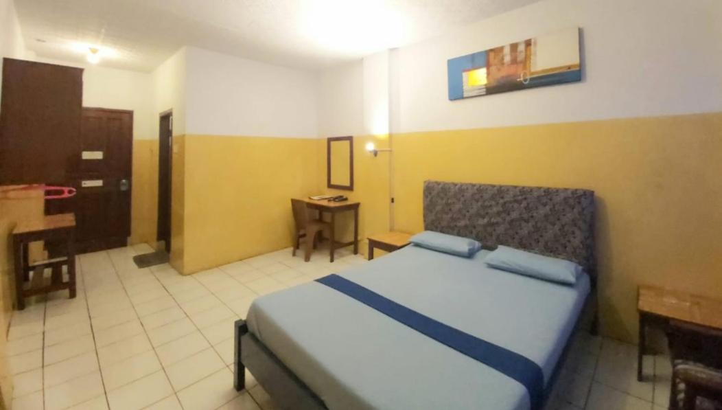 Deluxe King Room photo 1