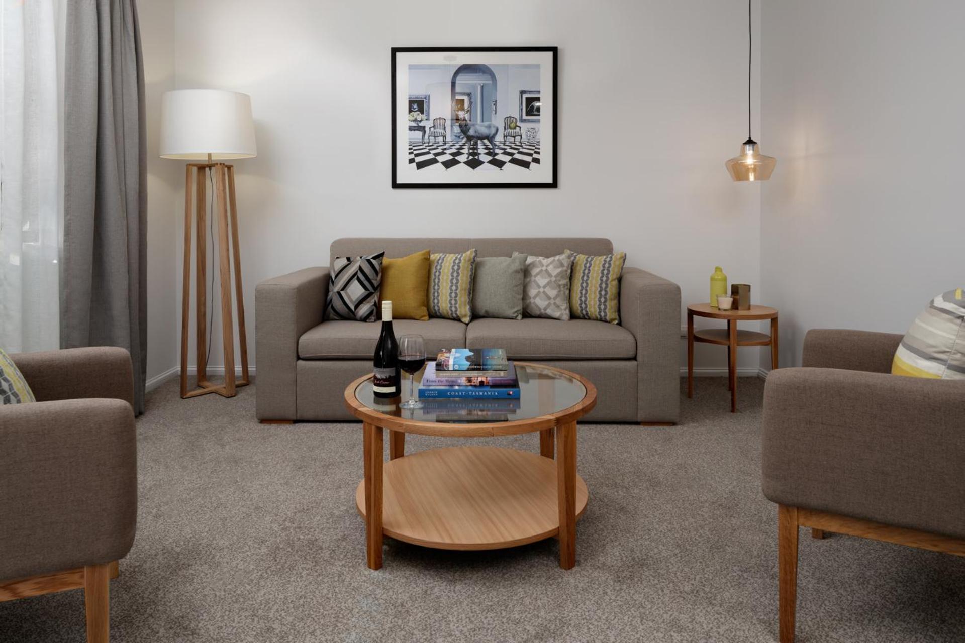 Manor King Room - Photo 5
