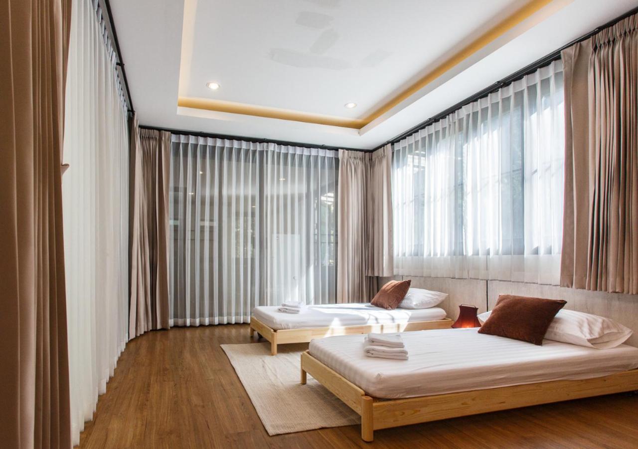 Two-Bedroom House - Photo 10
