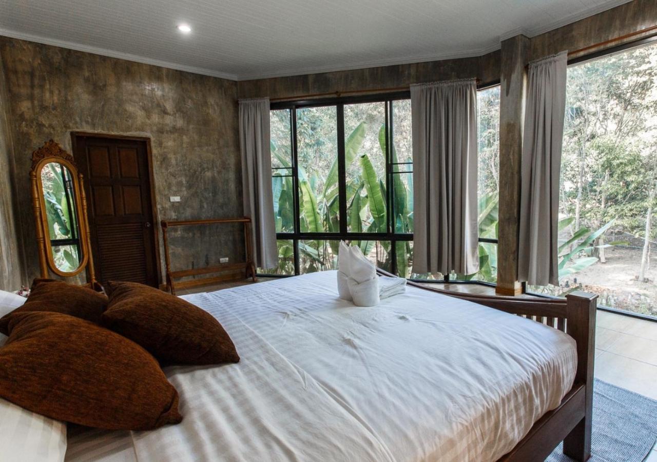 One-Bedroom House - Photo 3