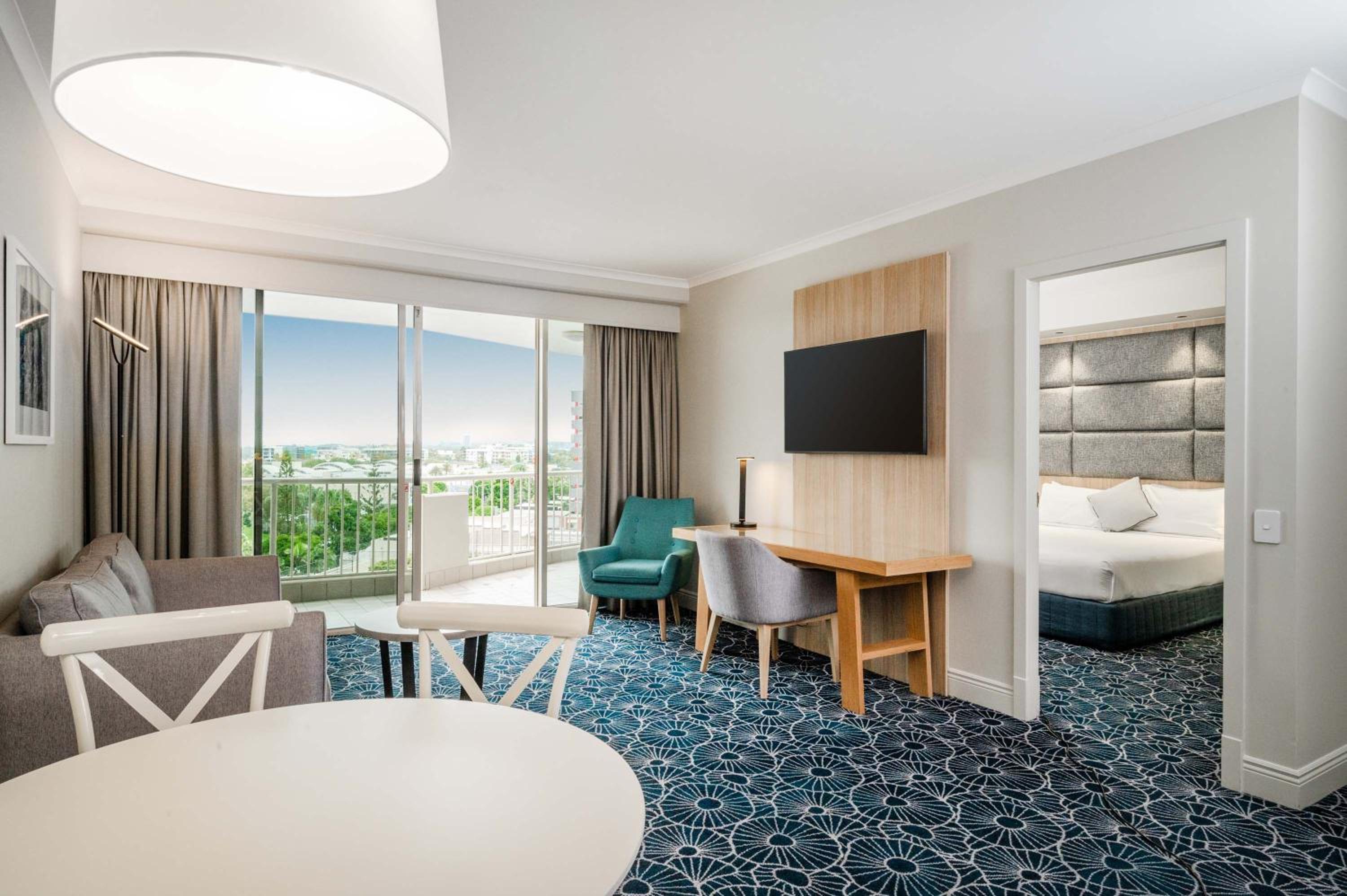 Deluxe King Suite