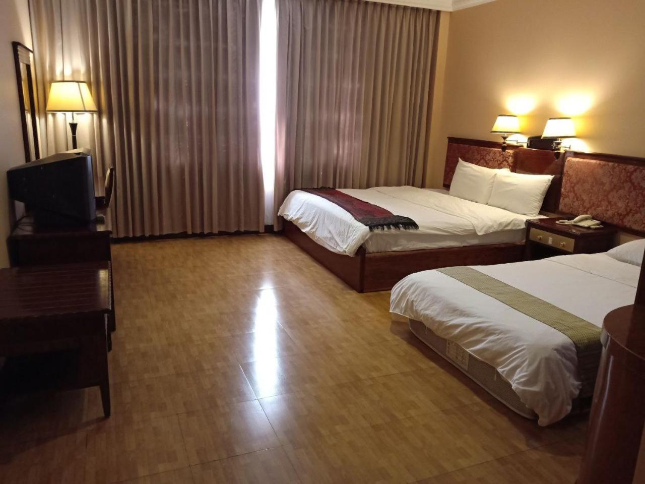 Deluxe Family Room - Photo 1