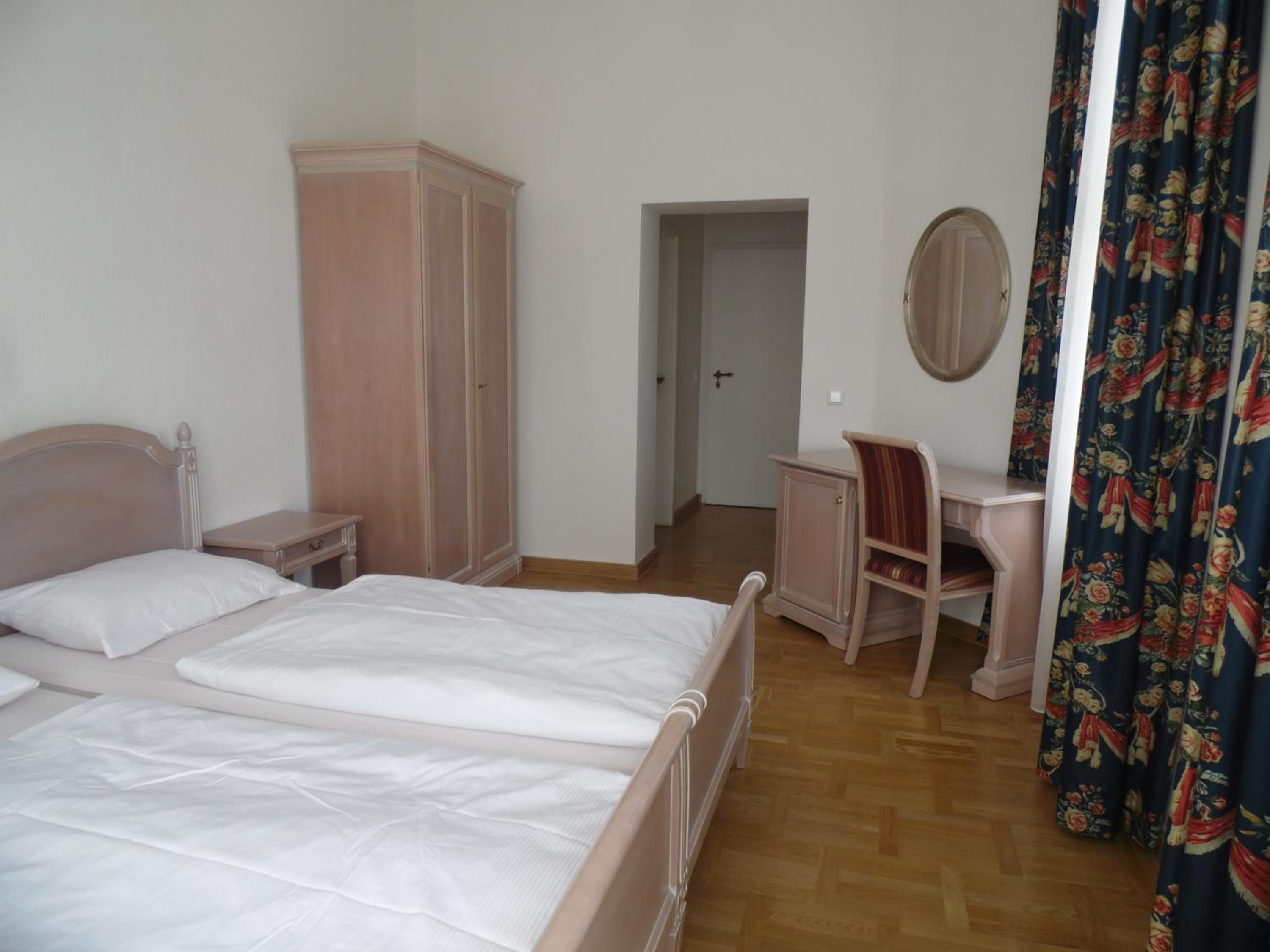 Double Room photo 3