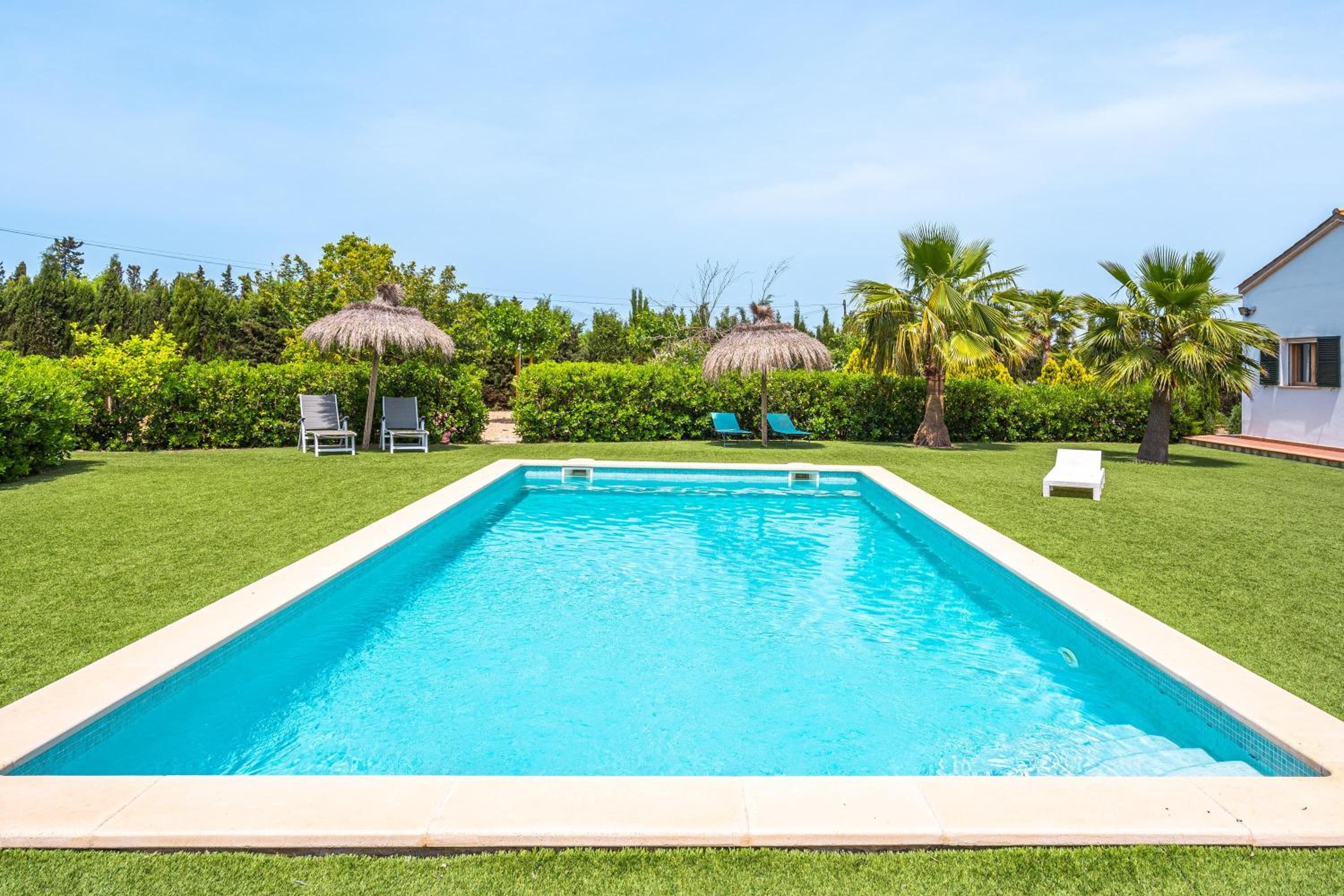 Villa photo 2