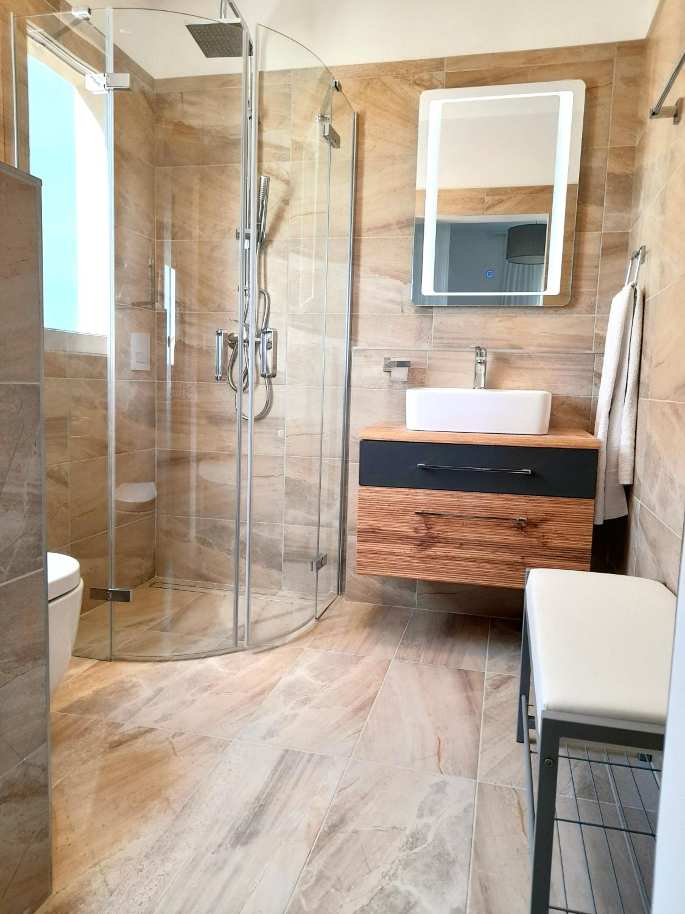 Double Room 2 - Photo 12