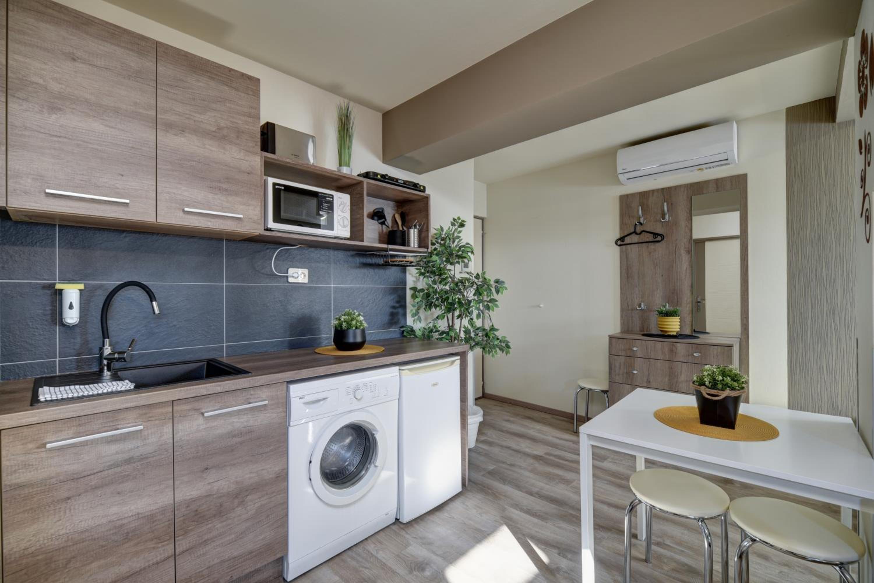Studio Apartment with Air-conditioning - Photo 5