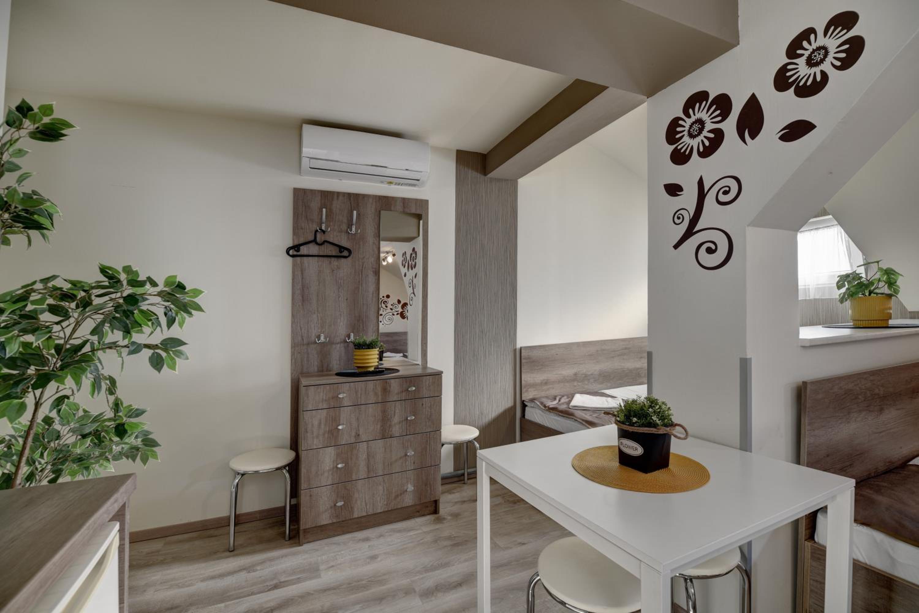 Studio Apartment with Air-conditioning - Photo 11