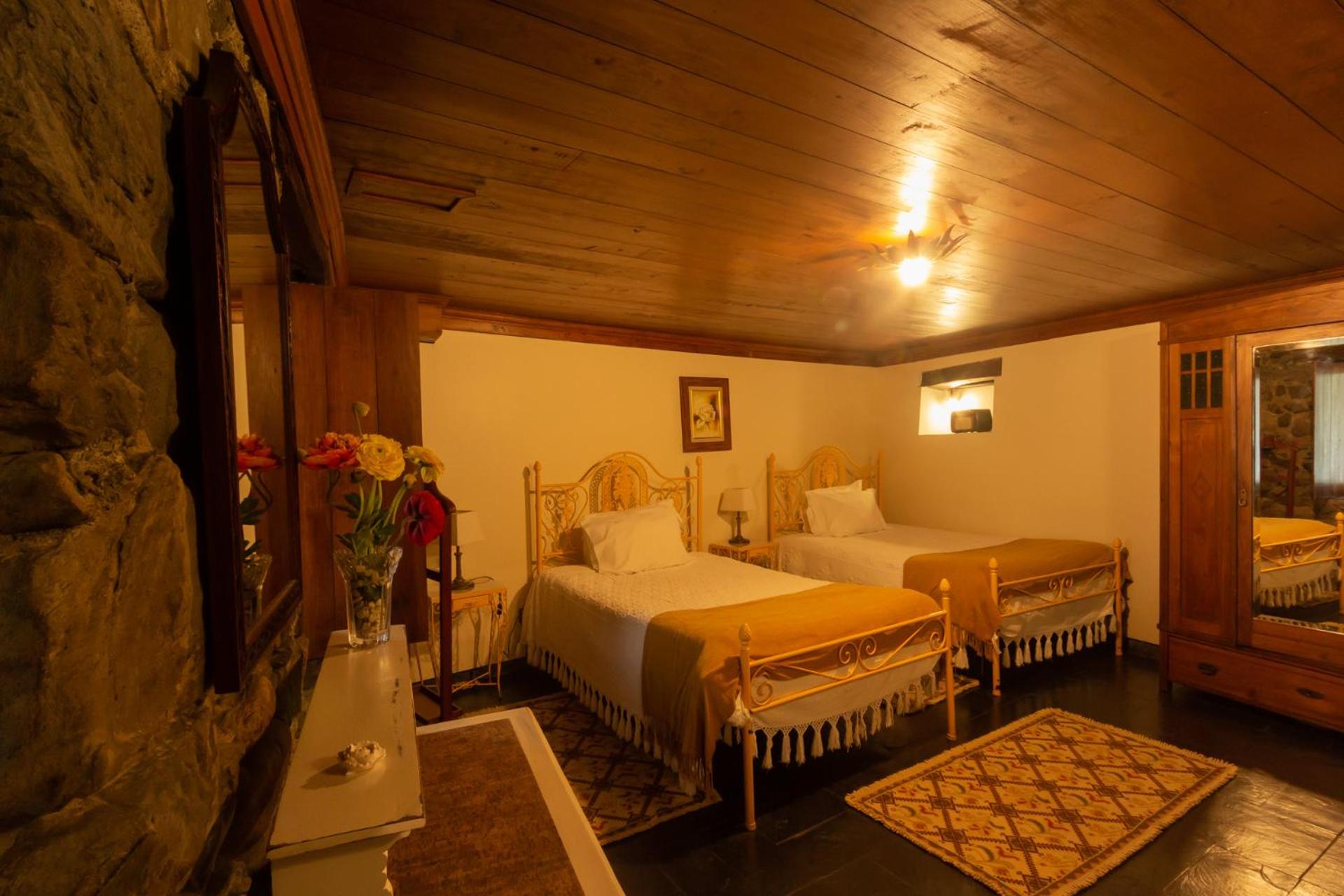Twin Room - Disability Access photo 1