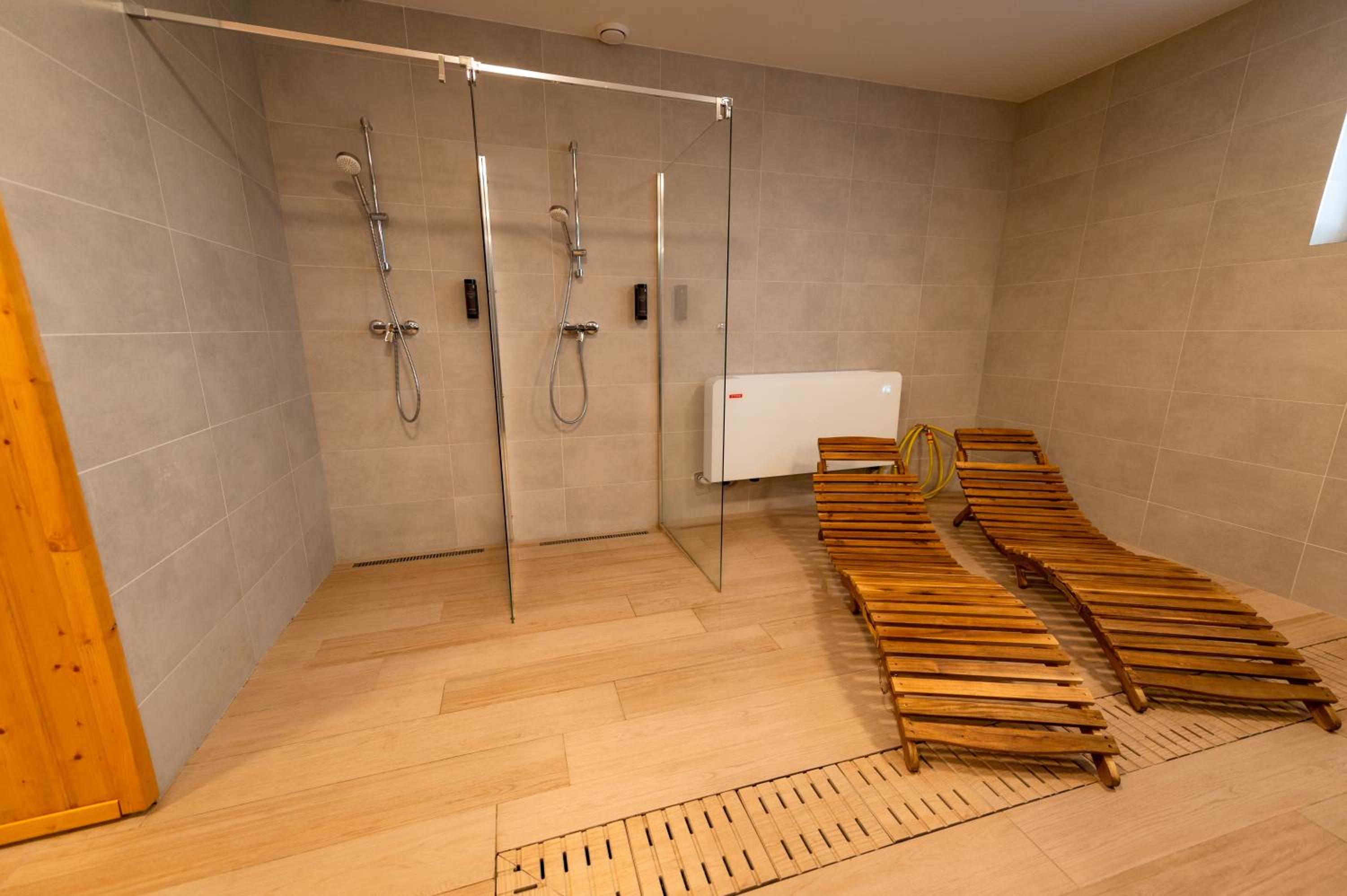 Two-Bedroom Apartment - Photo 44