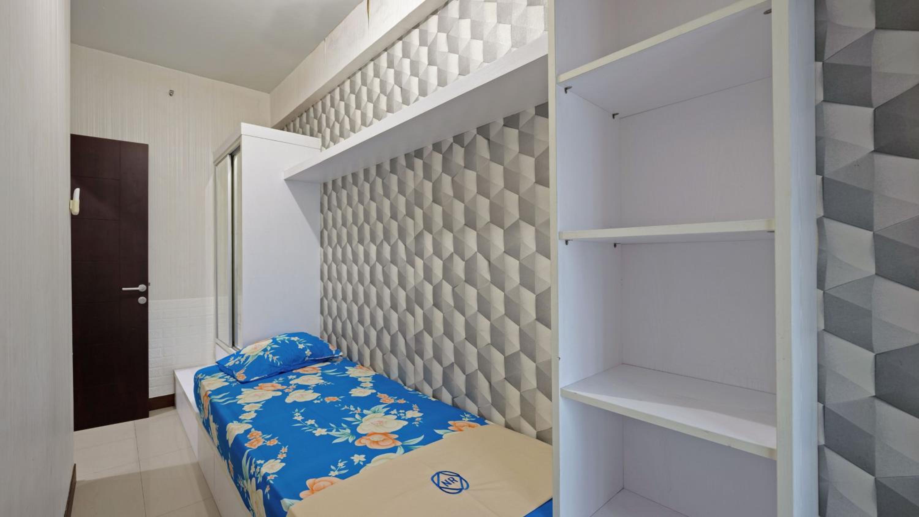 Two-Bedroom Apartment - Photo 10
