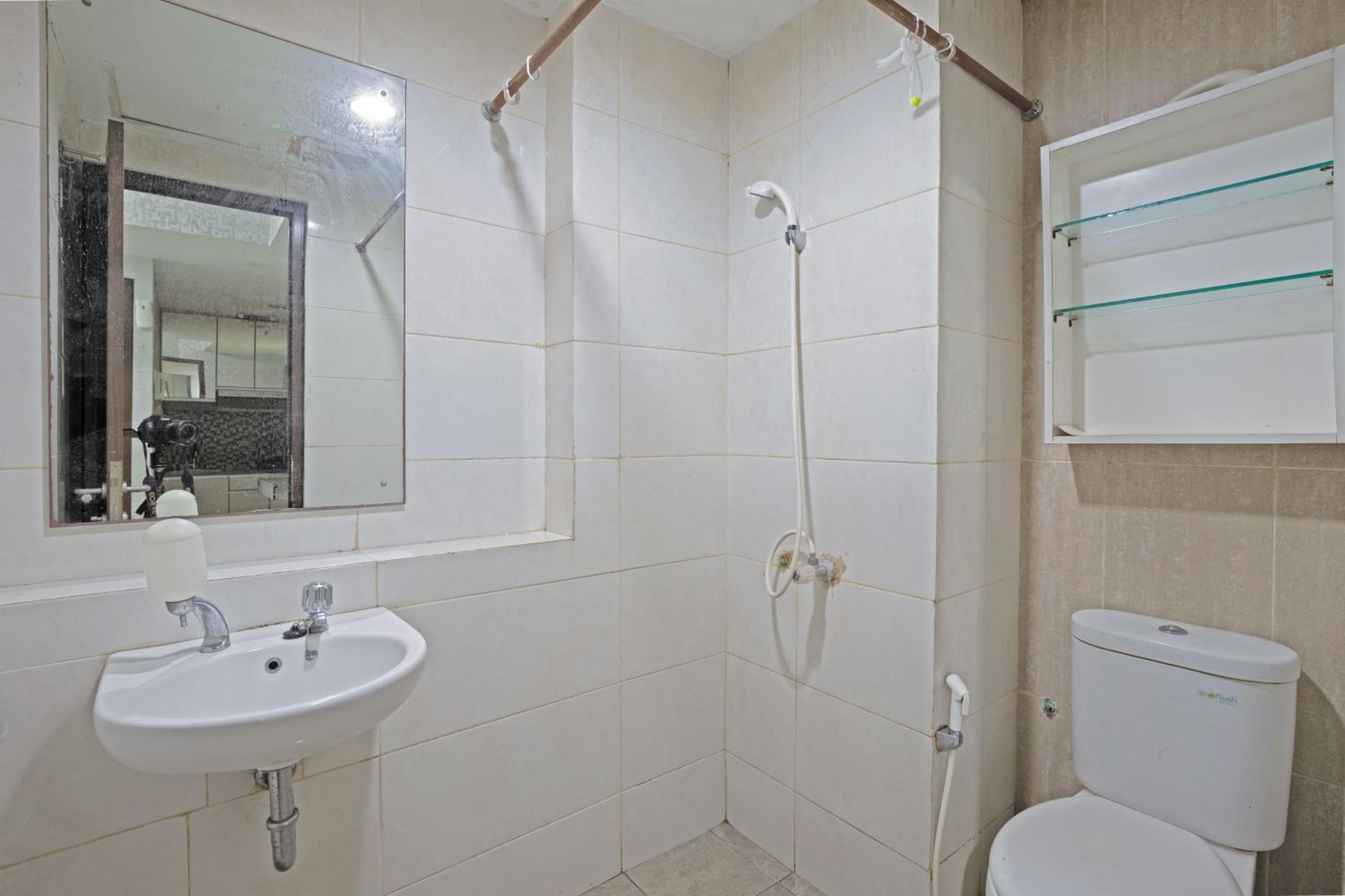 Two-Bedroom Apartment - Photo 3