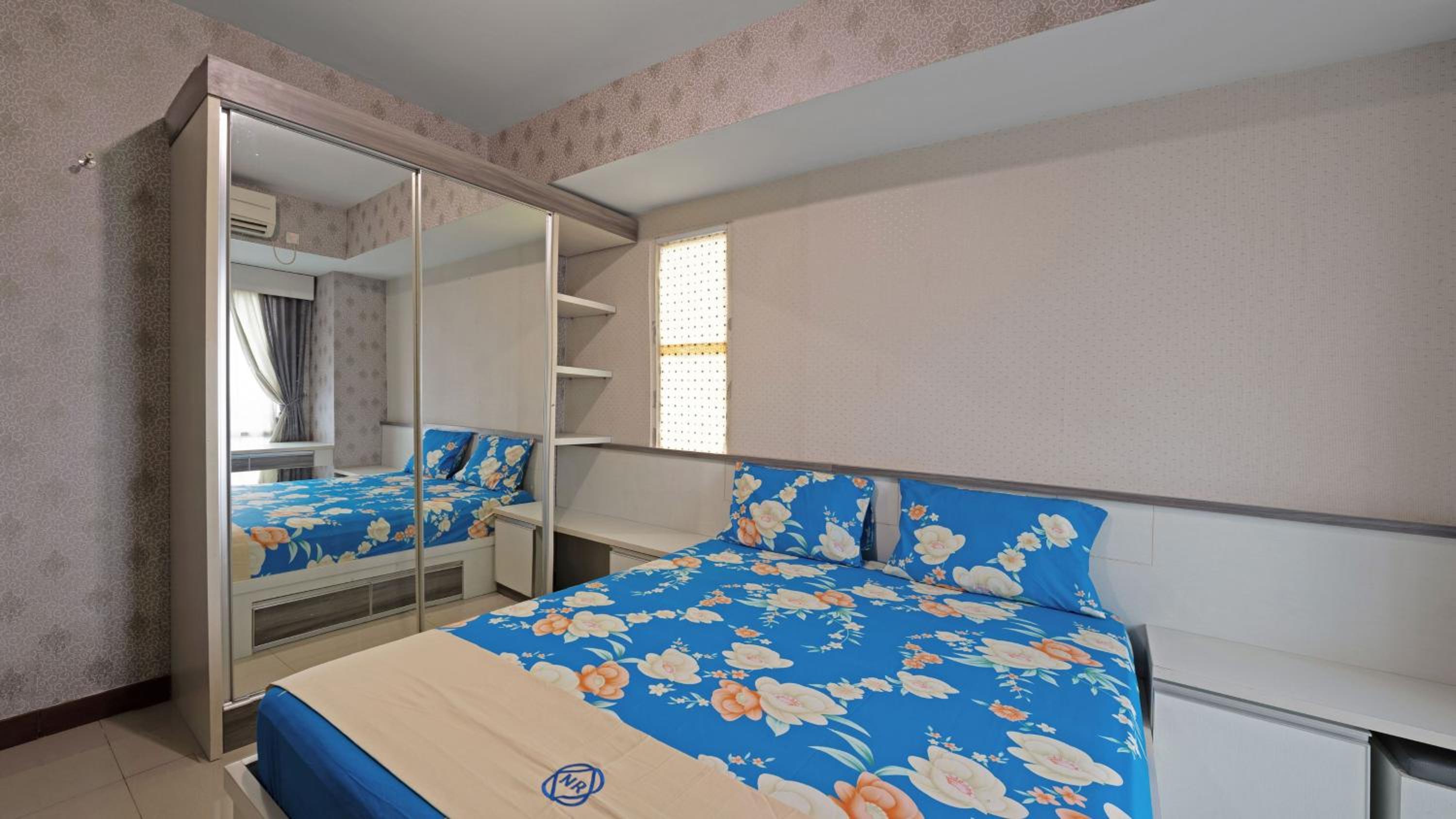 Two-Bedroom Apartment - Photo 17
