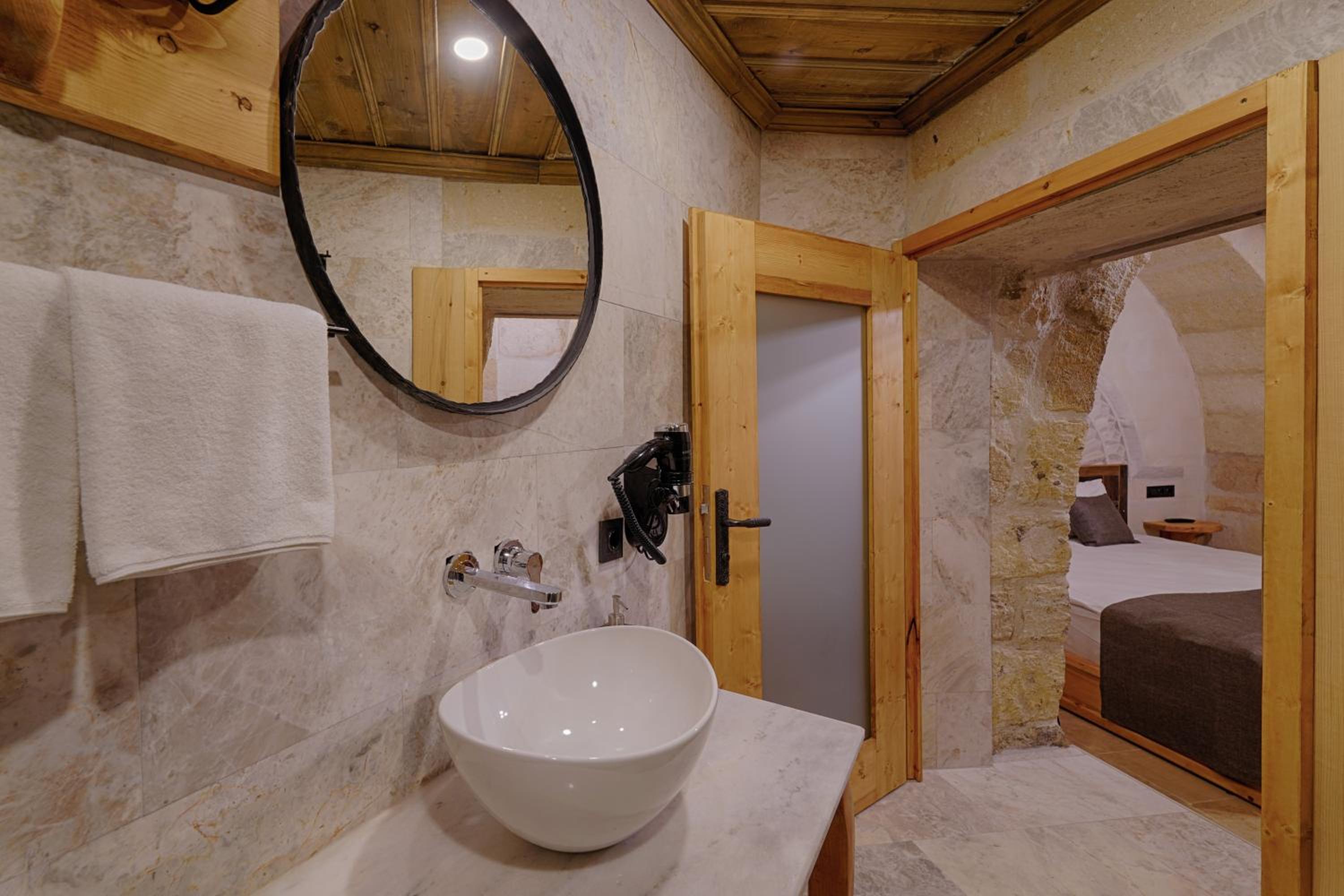 Deluxe Room - Photo 2