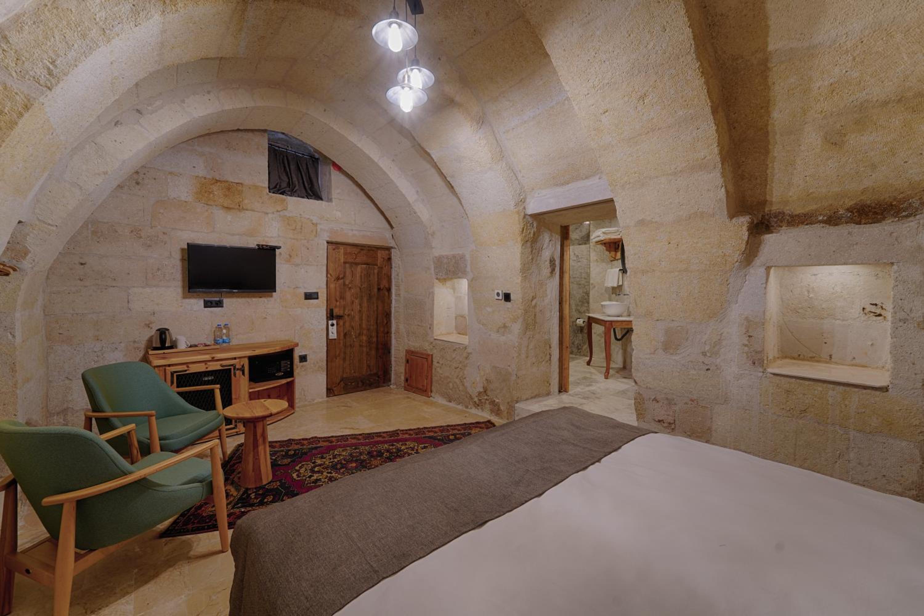 Deluxe Room - Photo 6