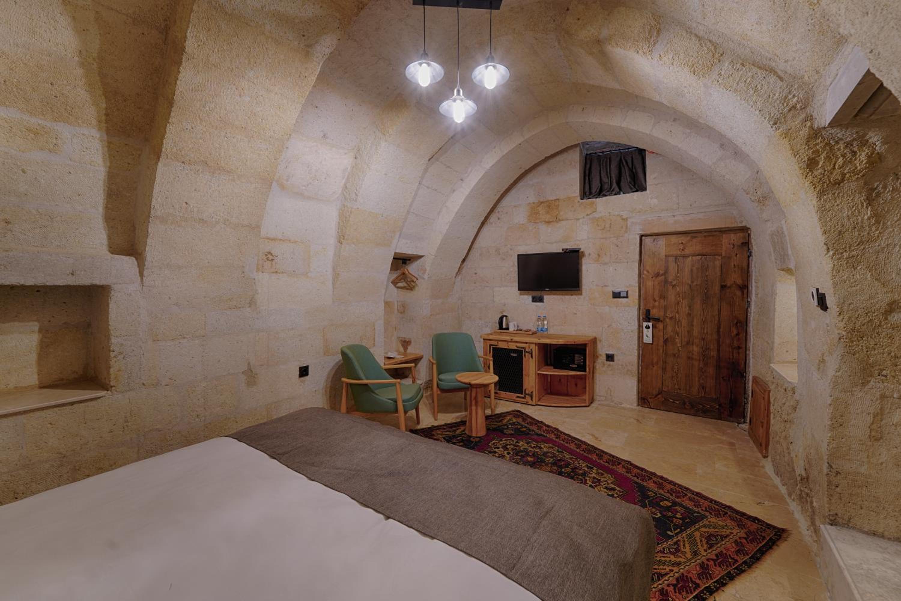 Deluxe Room - Photo 1
