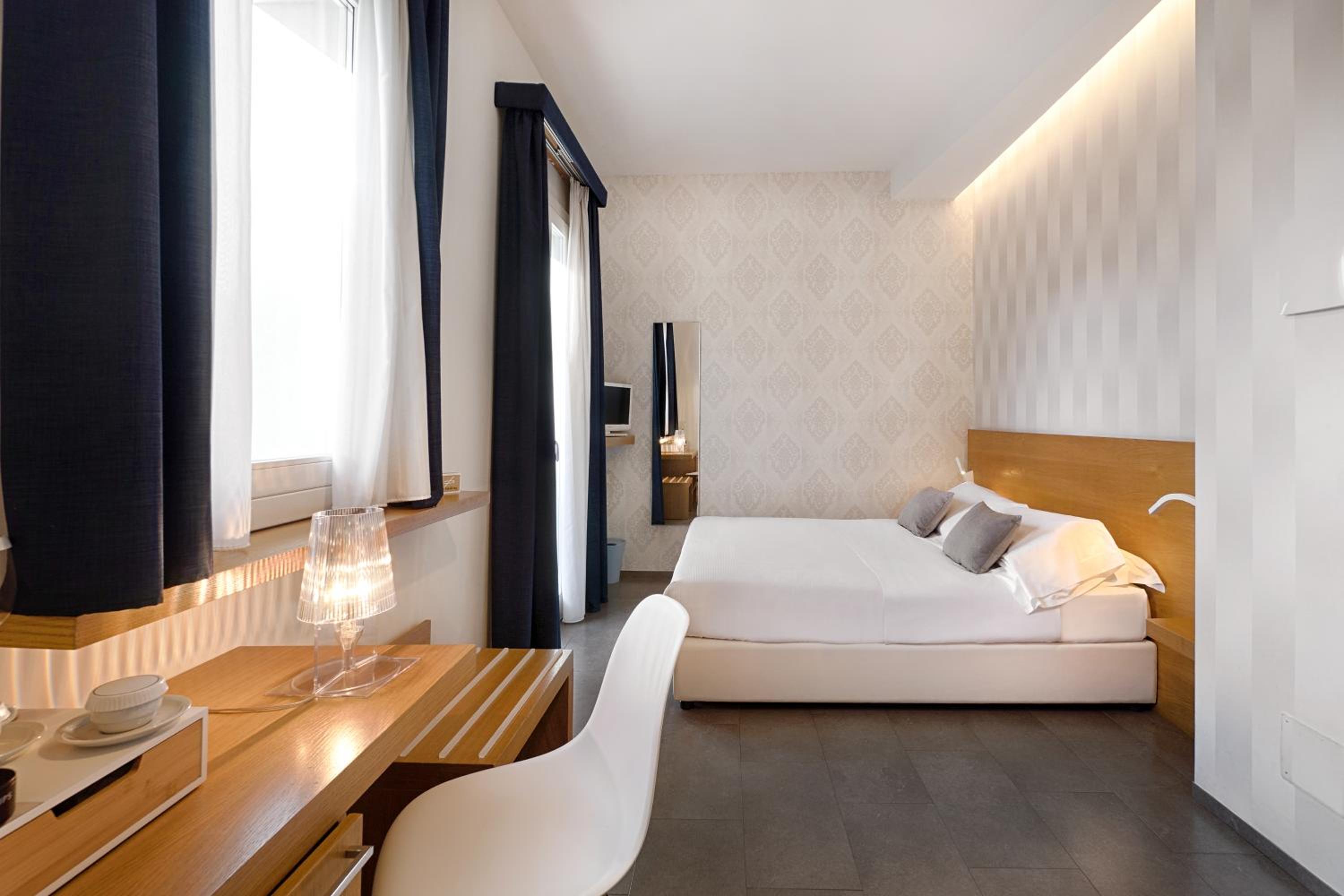 Deluxe Double or Twin Room - Photo 1