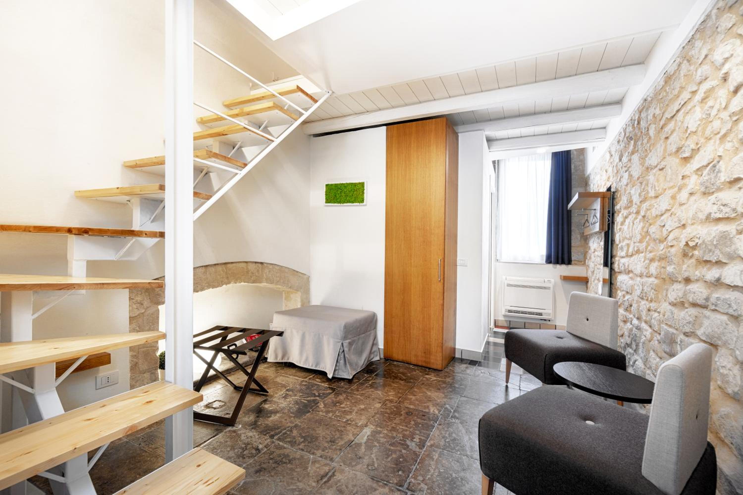 Junior Suite - Split Level - Photo 3
