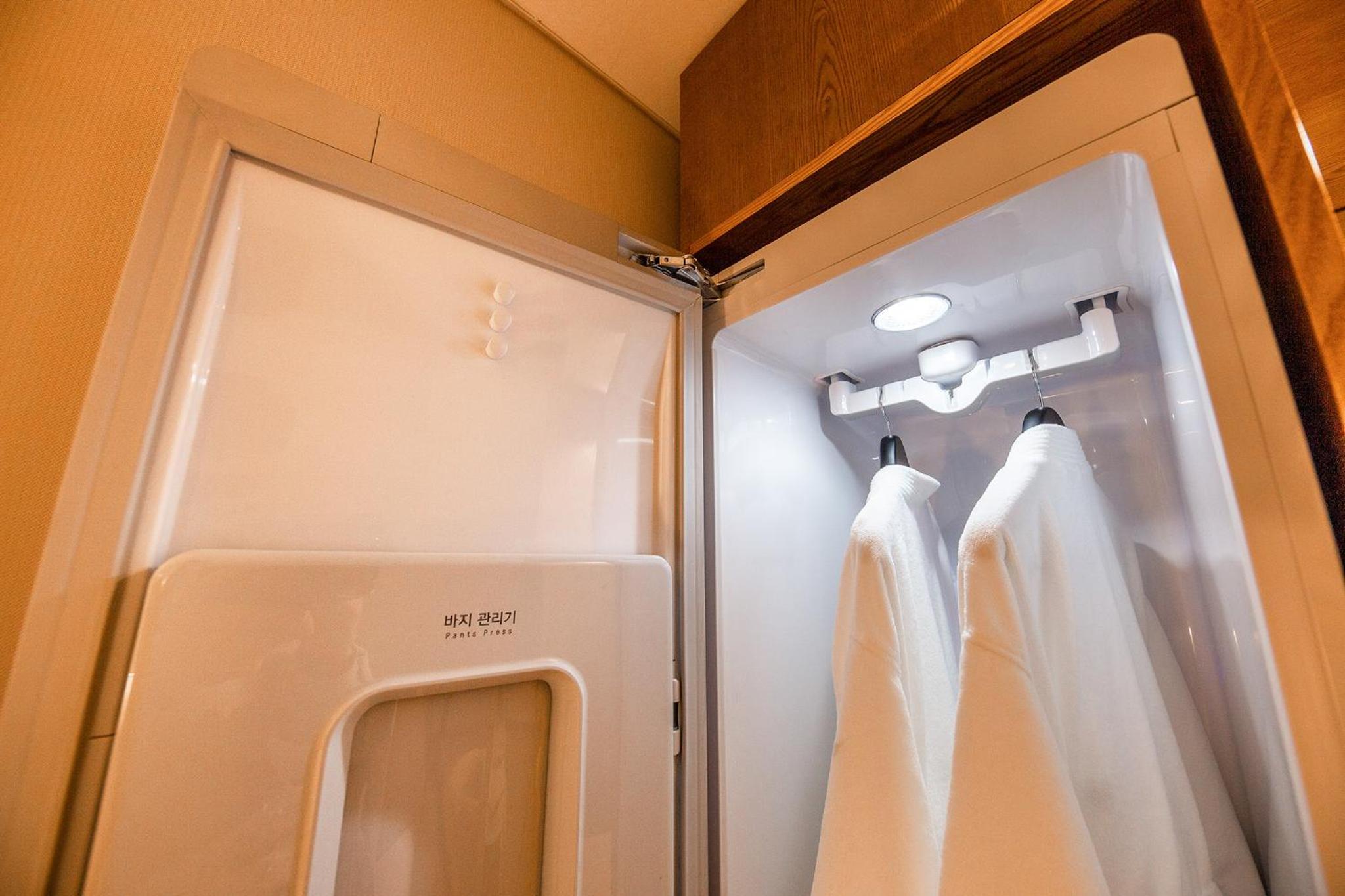Standard Twin Room - Photo 6