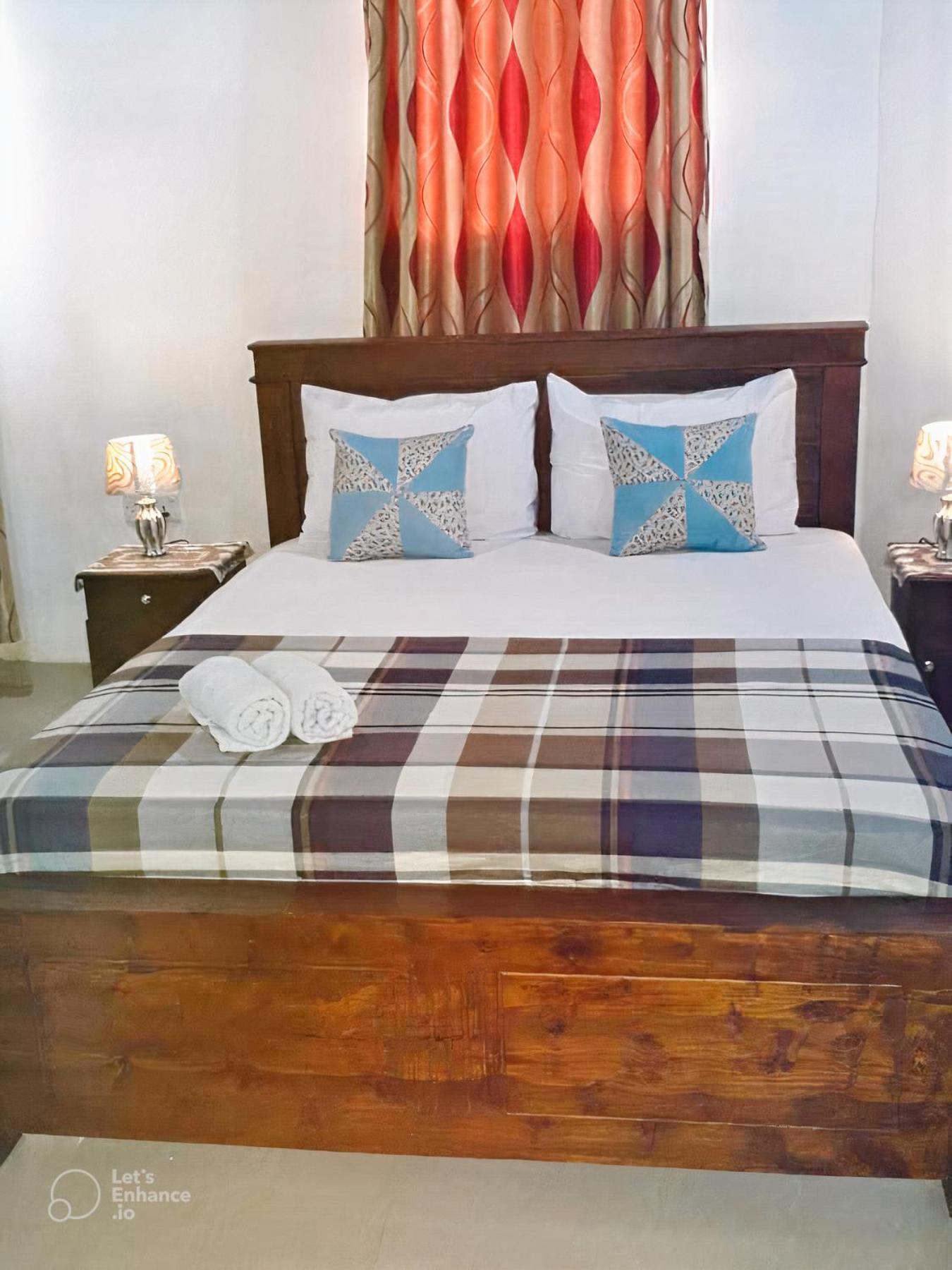Deluxe Family Room photo 2
