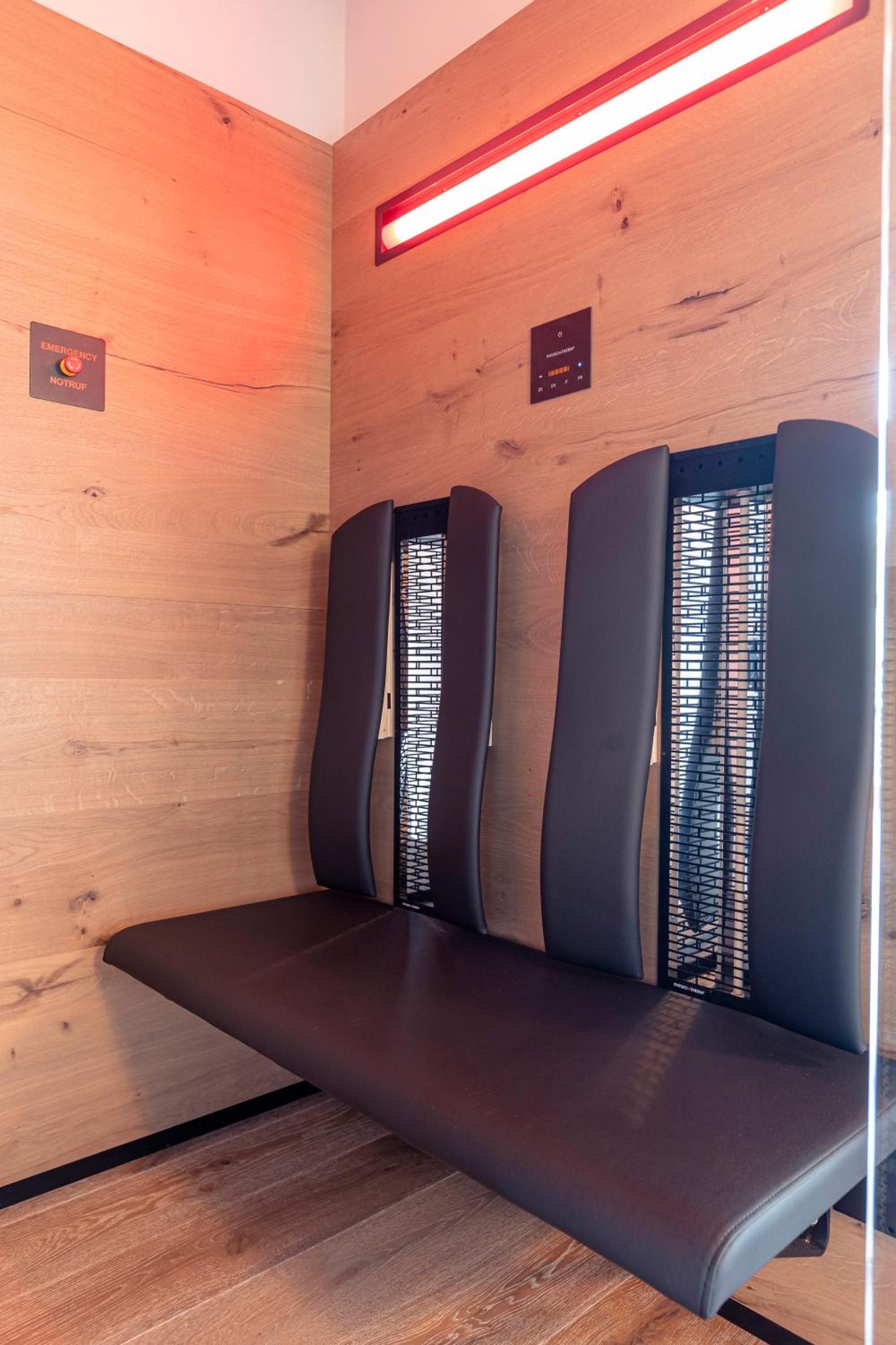 Superior Apartment with 2 bedrooms & IR-Sauna photo 3