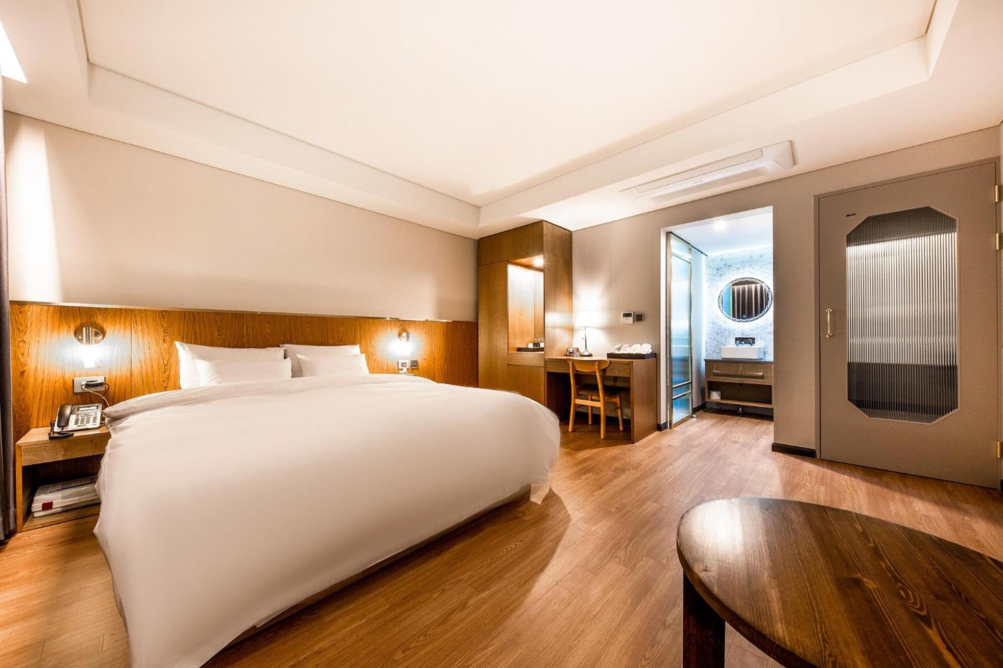 Double Room - Photo 5