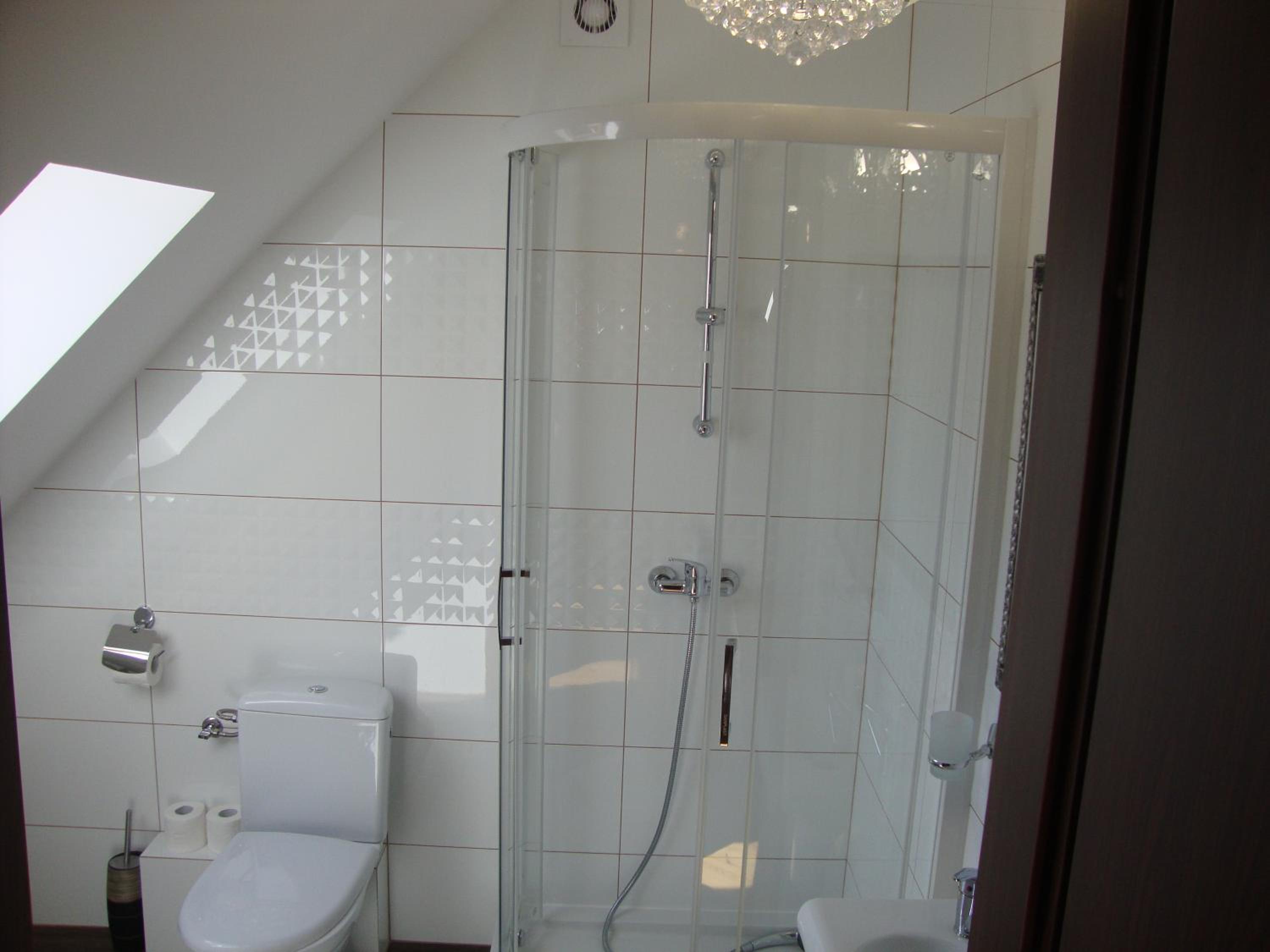 Standard Twin Room - Photo 3